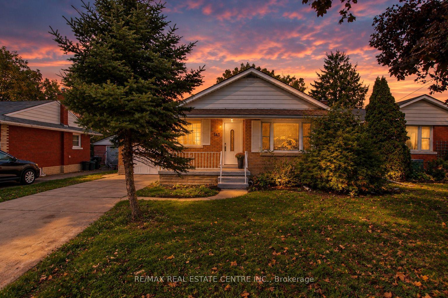 Photo 33 of 143 Elgin Crescent, Waterloo, Lincoln Heights — HOMEH