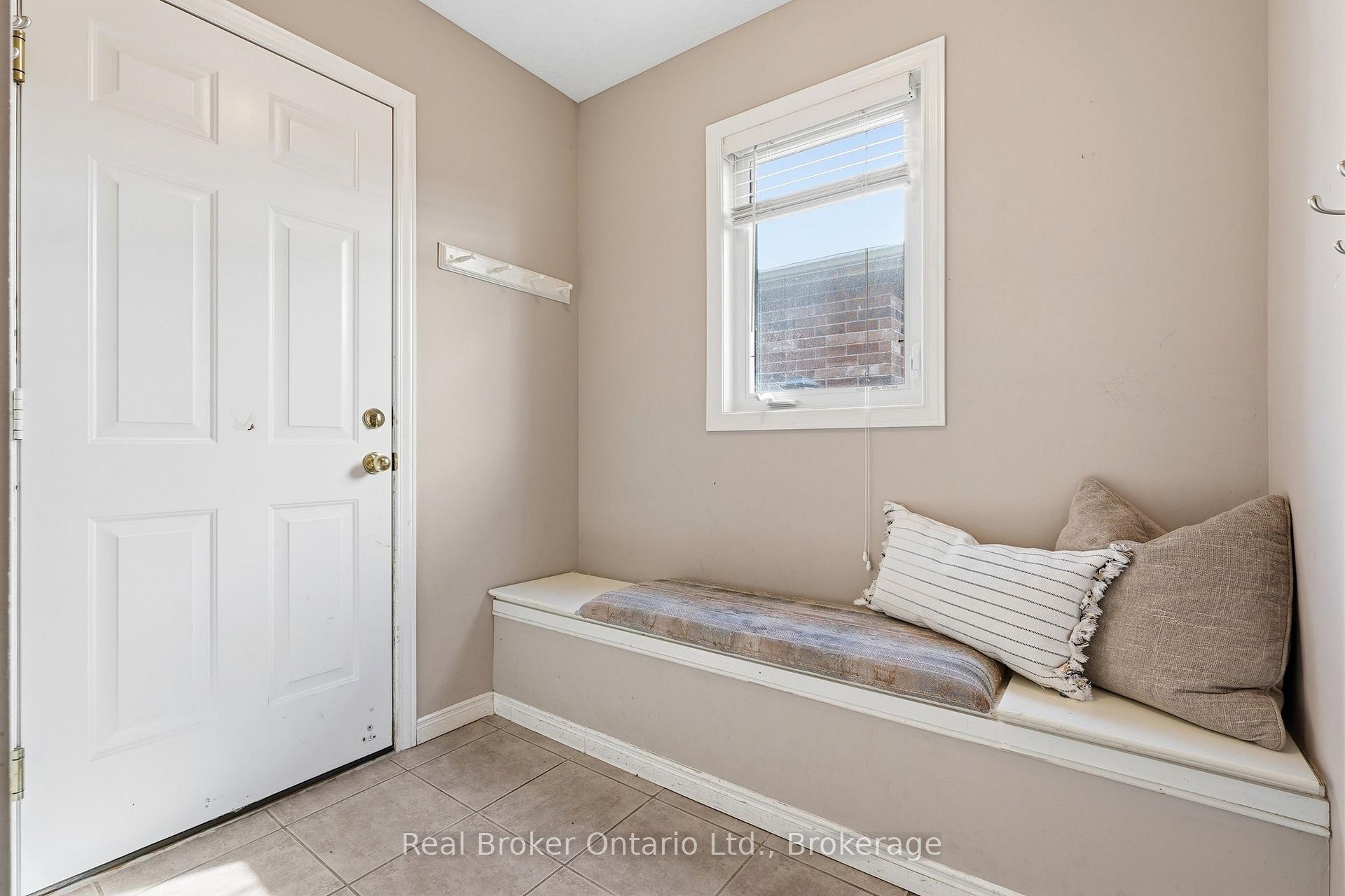 Photo 22 of 225 Summerfield Drive, Guelph, Pineridge/Westminster Woods — HOMEH