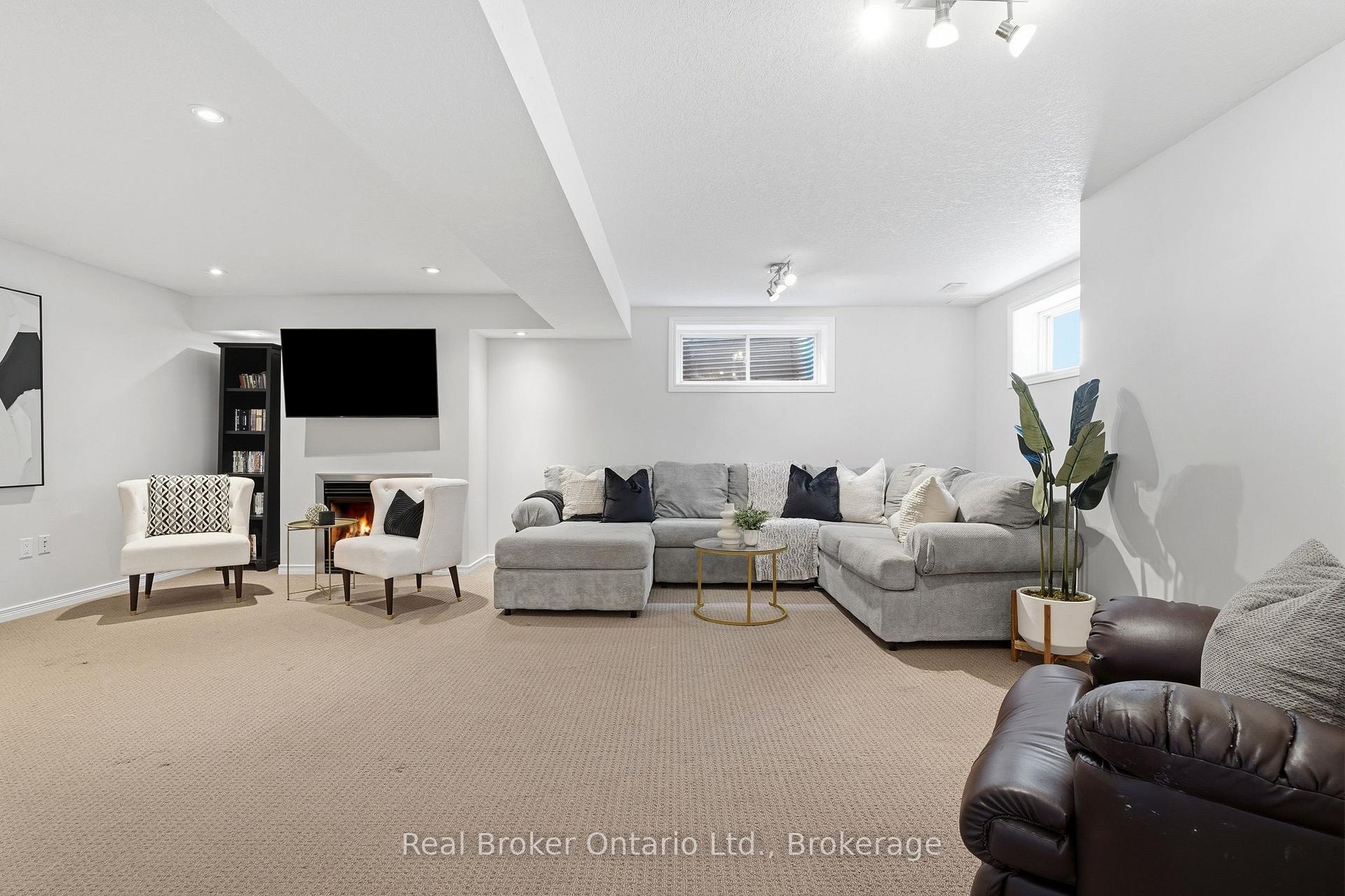 Photo 35 of 225 Summerfield Drive, Guelph, Pineridge/Westminster Woods — HOMEH
