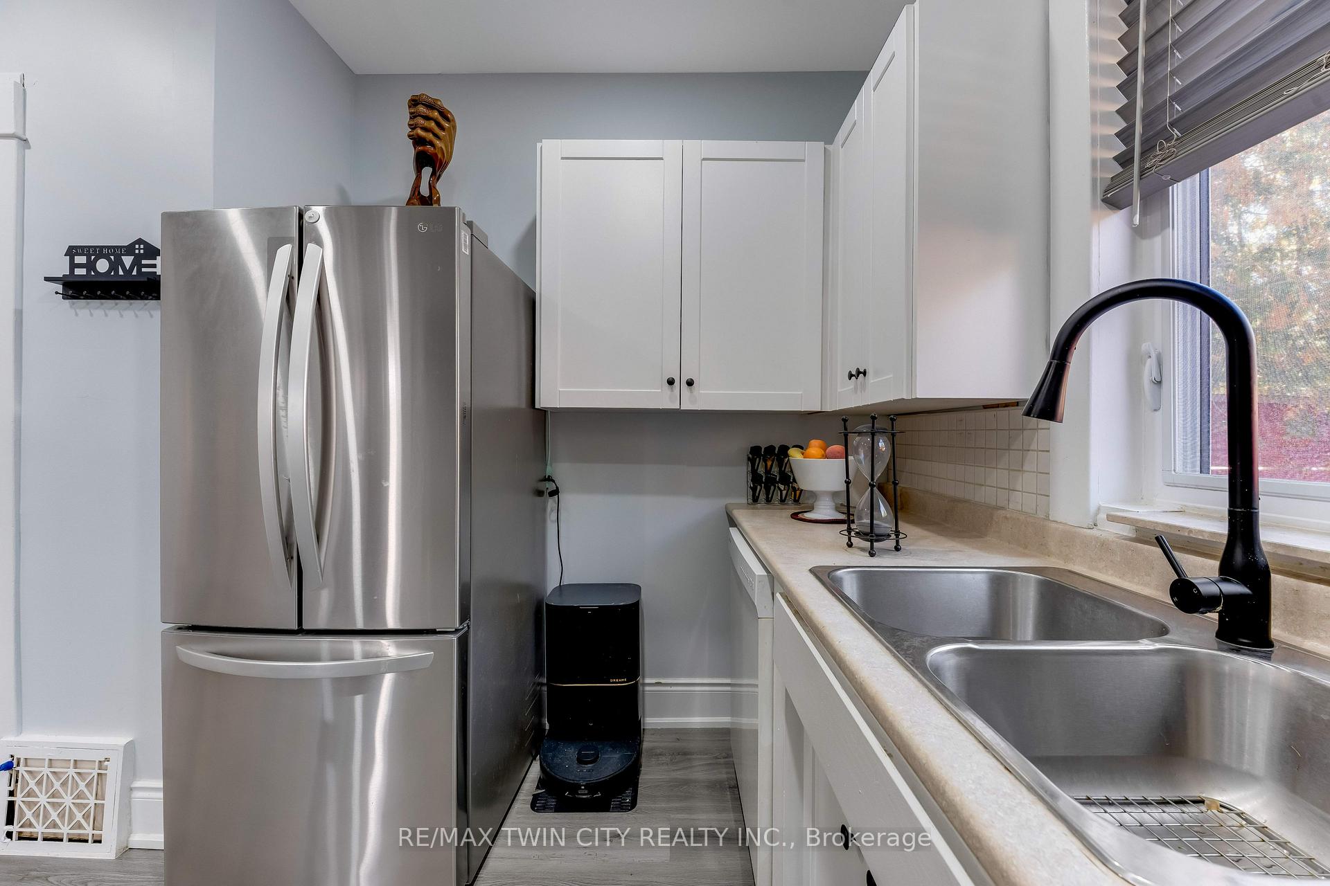 Photo 11 of 116 Victoria Avenue, Cambridge, Southwood - Kinbridge — HOMEH