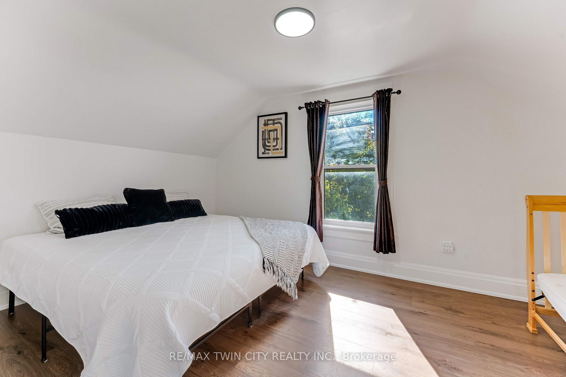 Photo 29 of 116 Victoria Avenue, Cambridge, Southwood - Kinbridge — HOMEH
