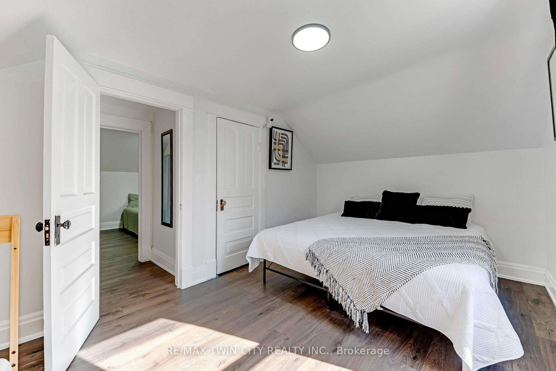 Photo 31 of 116 Victoria Avenue, Cambridge, Southwood - Kinbridge — HOMEH