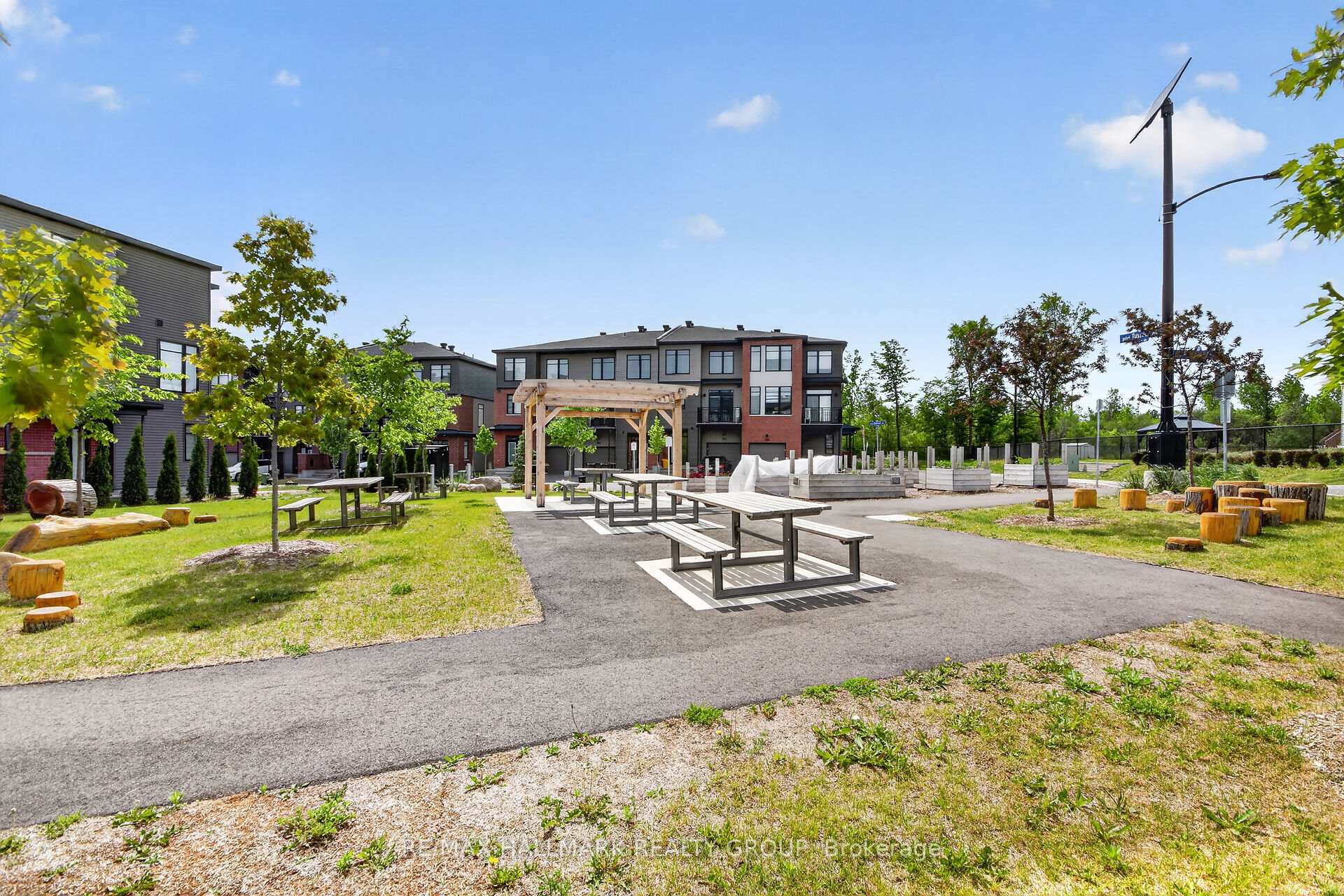 Photo 41 of 402 Jewelwing Private, Ottawa, Blossom Park/Kemp Park/Findlay Creek — HOMEH