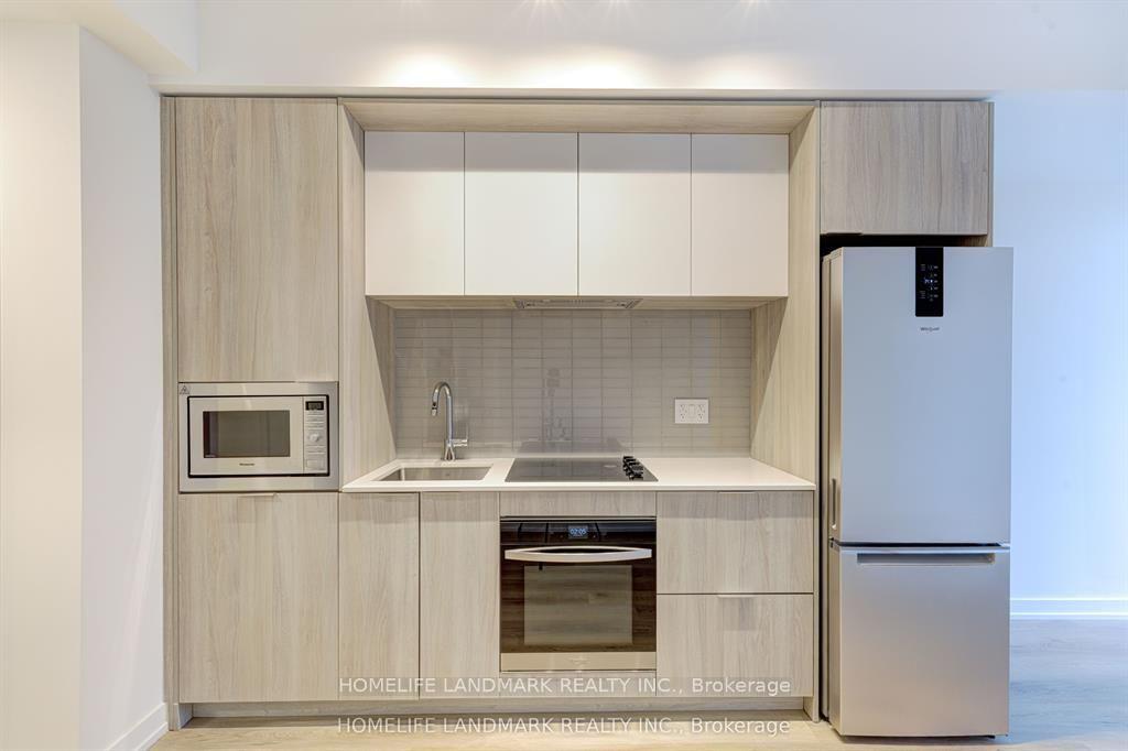 Photo 7 of 395 Square One Drive, Mississauga, City Centre — HOMEH