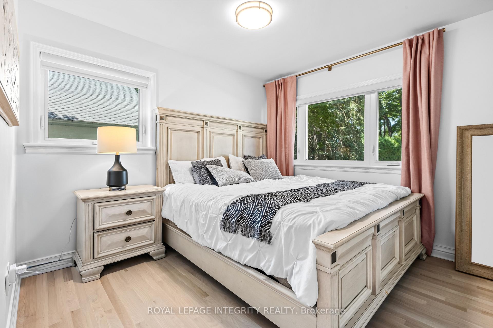 Photo 17 of 2183 Woodcrest Road, Ottawa, Alta Vista/Faircrest Heights — HOMEH