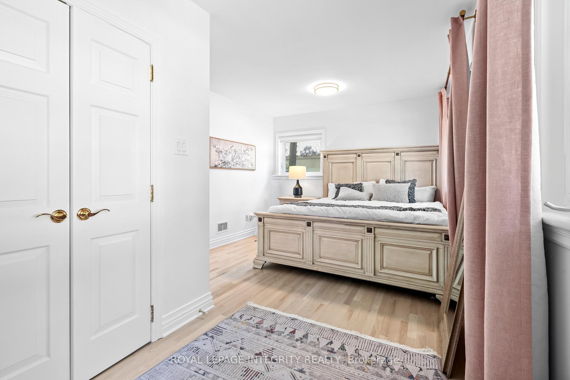 Photo 18 of 2183 Woodcrest Road, Ottawa, Alta Vista/Faircrest Heights — HOMEH
