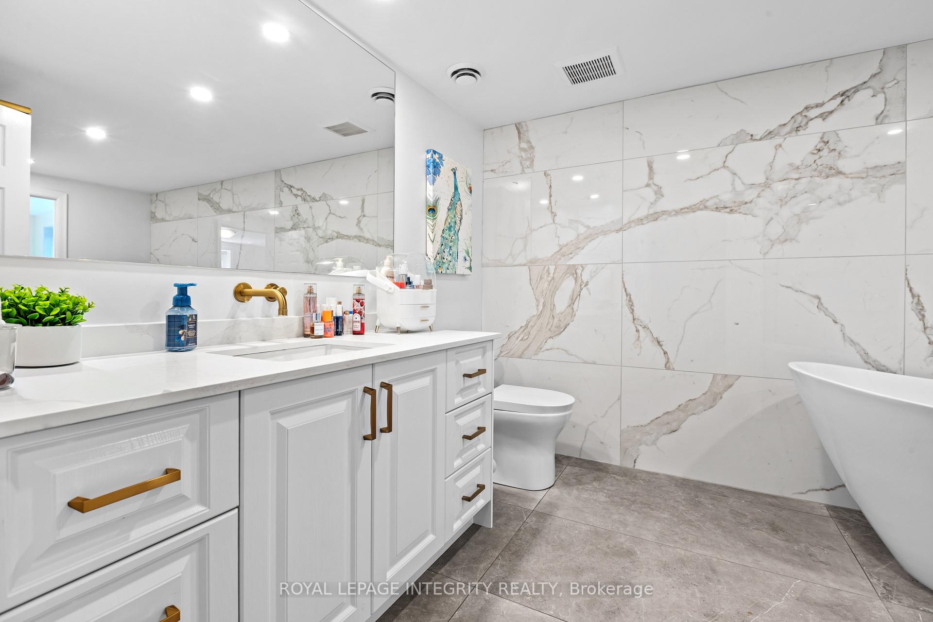 Photo 29 of 2183 Woodcrest Road, Ottawa, Alta Vista/Faircrest Heights — HOMEH