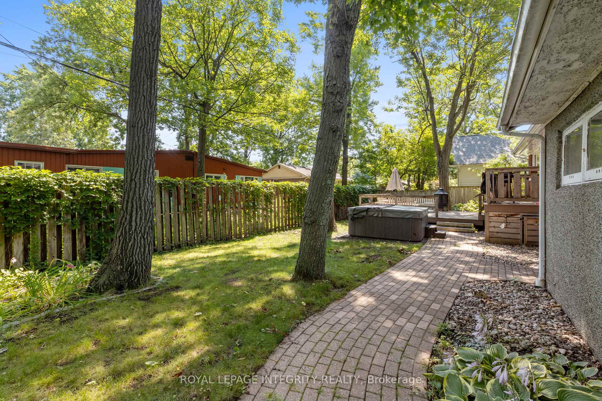 Photo 31 of 2183 Woodcrest Road, Ottawa, Alta Vista/Faircrest Heights — HOMEH
