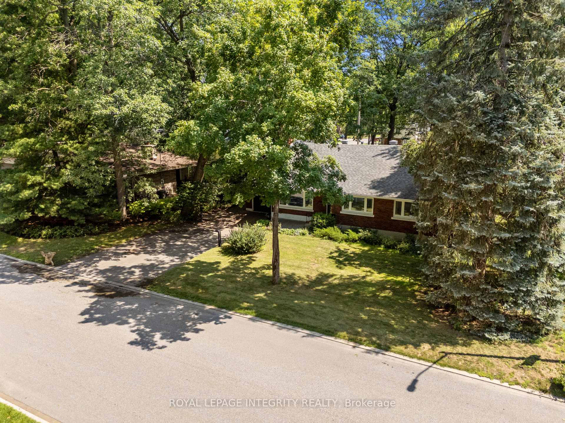 Photo 37 of 2183 Woodcrest Road, Ottawa, Alta Vista/Faircrest Heights — HOMEH