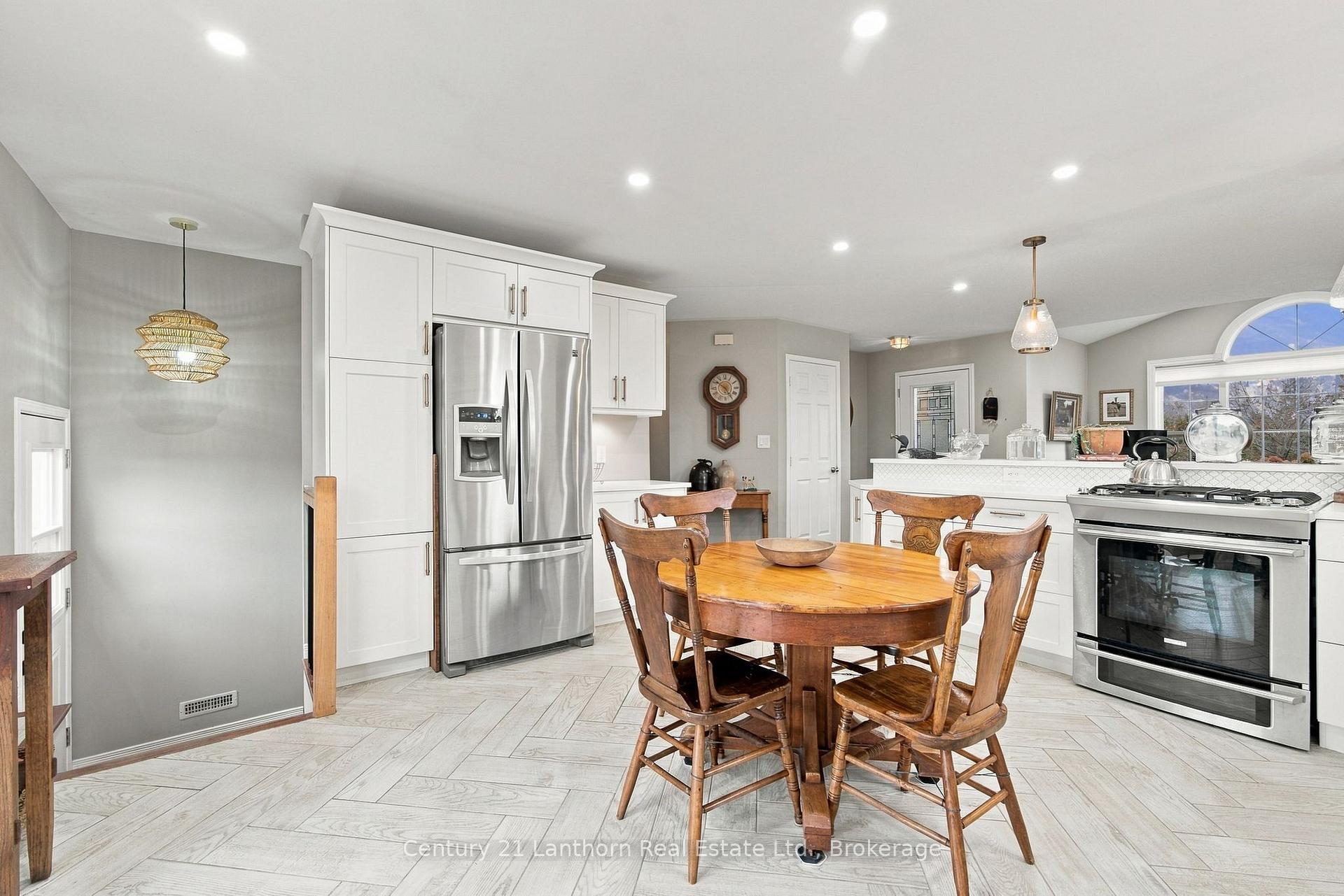 Photo 33 of 312 Badgley Road, Prince Edward County, Ameliasburg Ward — HOMEH
