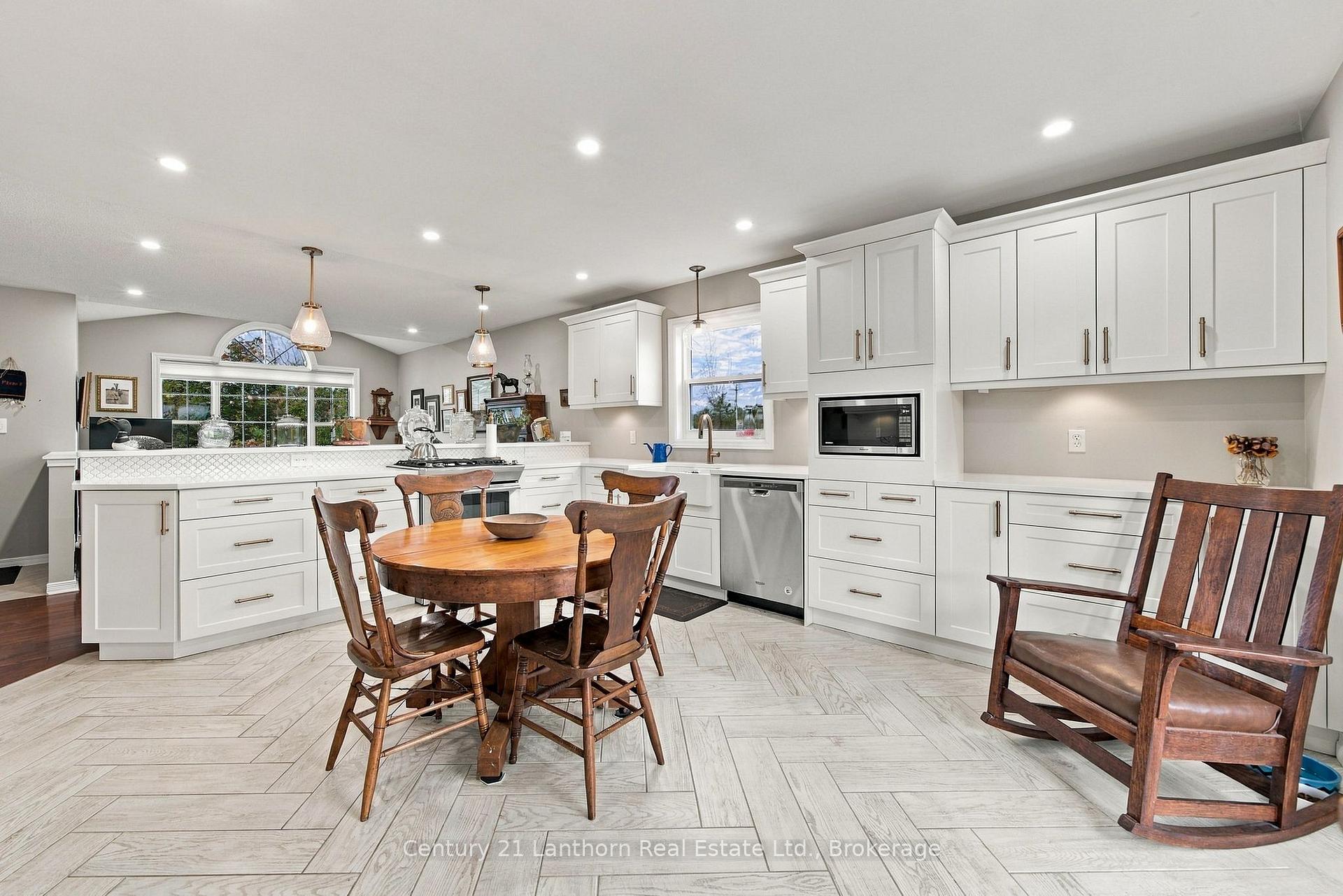 Photo 35 of 312 Badgley Road, Prince Edward County, Ameliasburg Ward — HOMEH