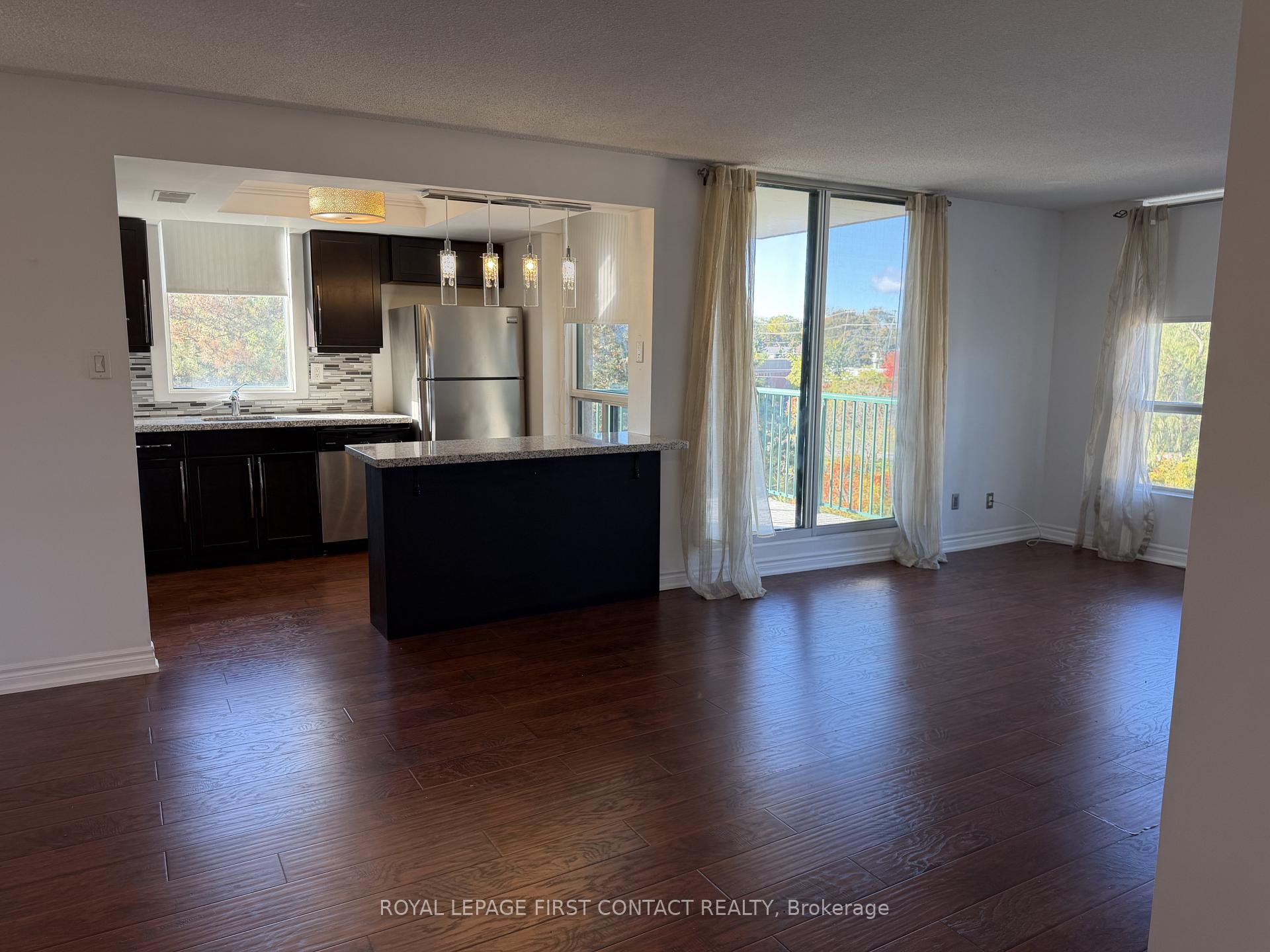 Photo 6 of Unit 403, 75 Ellen Street, Barrie, City Centre — HOMEH