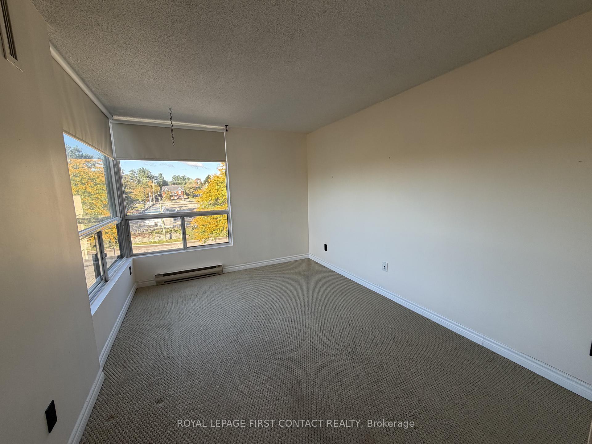 Photo 8 of Unit 403, 75 Ellen Street, Barrie, City Centre — HOMEH