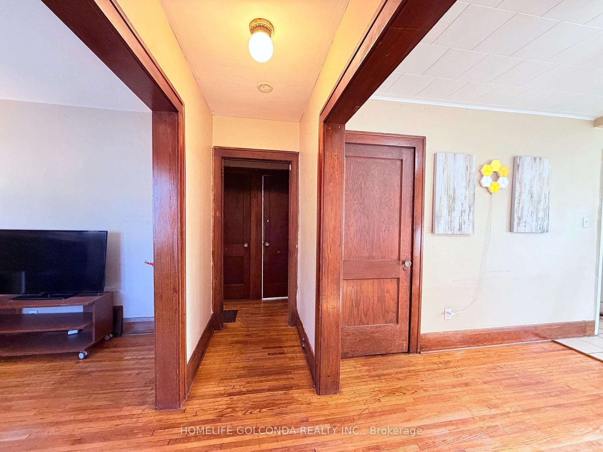 Photo 4 of 3203 Linwood Place, Windsor, Sandwich — HOMEH