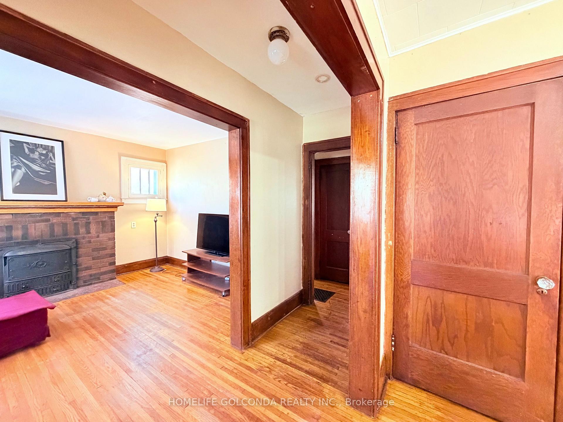Photo 7 of 3203 Linwood Place, Windsor, Sandwich — HOMEH
