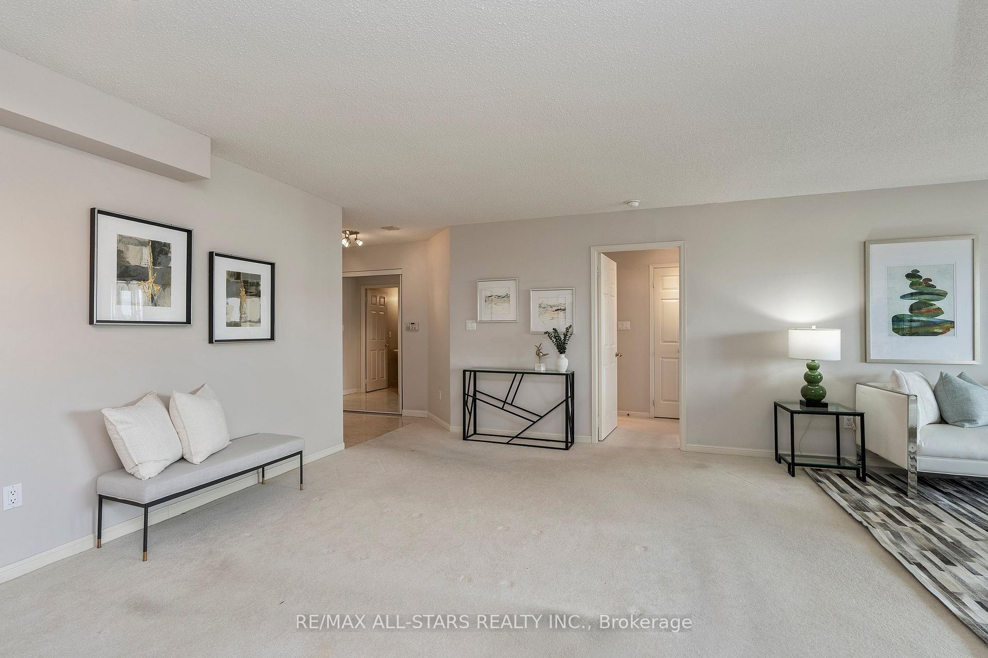 Photo 8 of Unit 1102, 610 Bullock Drive, Markham, Markville — HOMEH