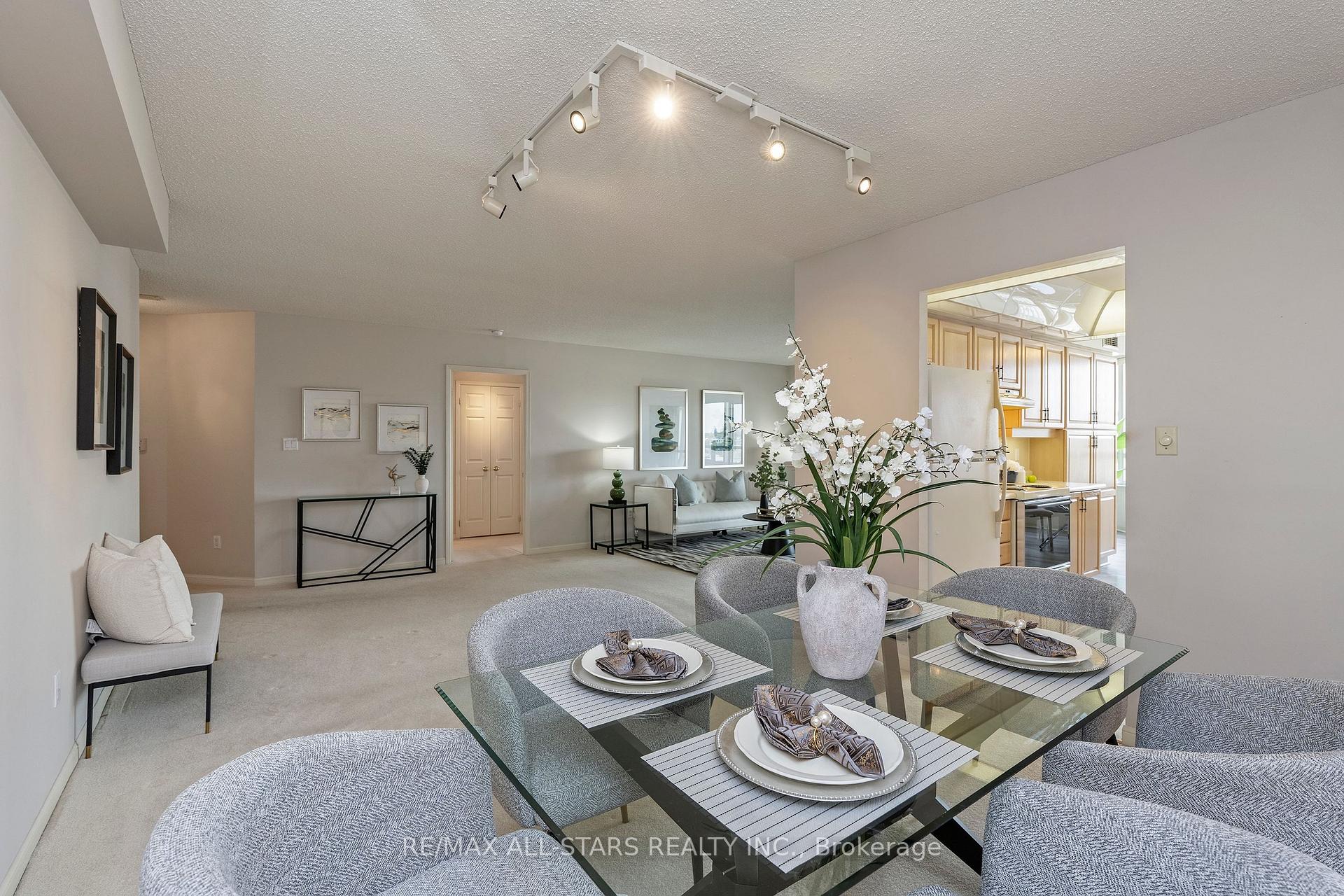 Photo 11 of Unit 1102, 610 Bullock Drive, Markham, Markville — HOMEH