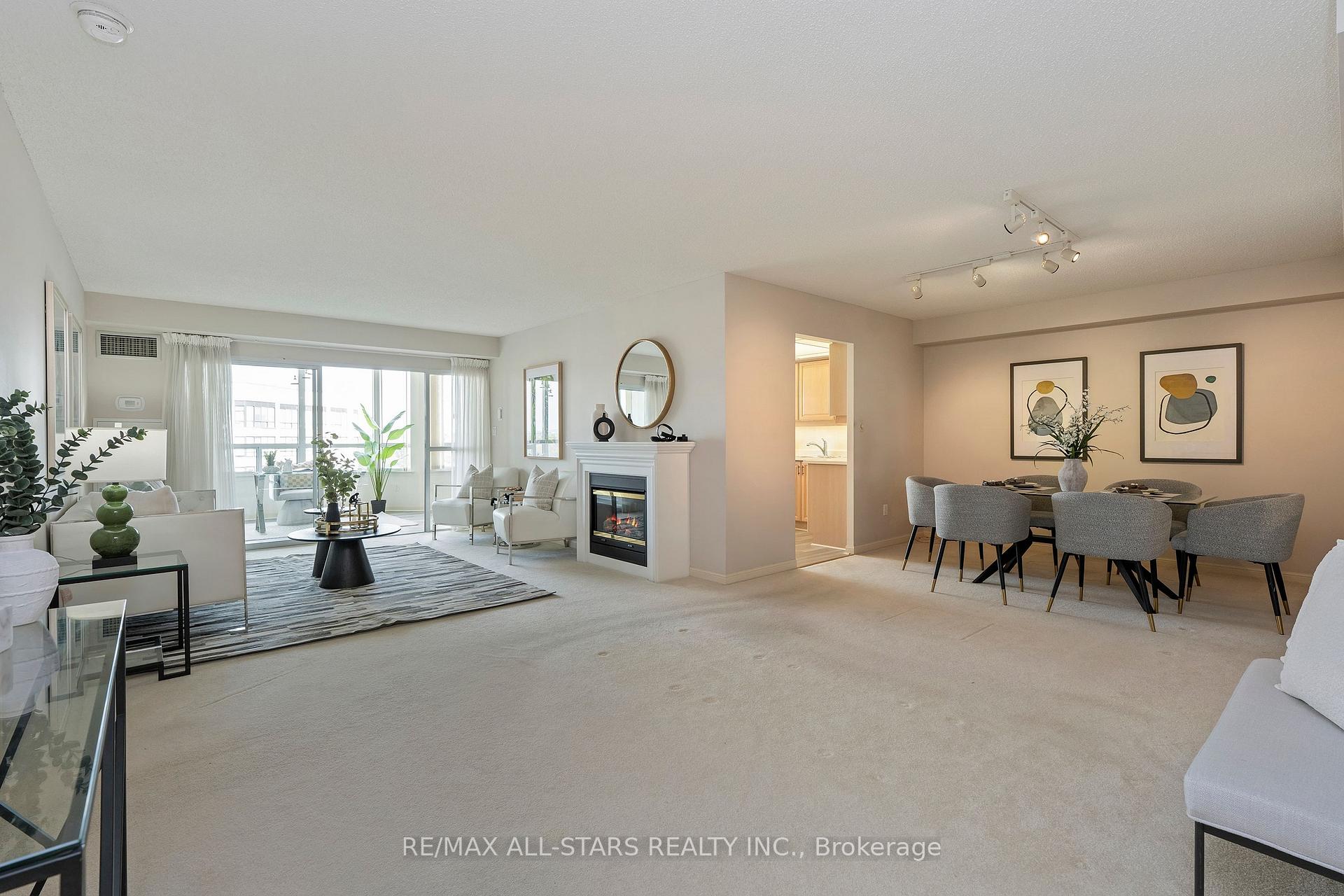 Photo 12 of Unit 1102, 610 Bullock Drive, Markham, Markville — HOMEH