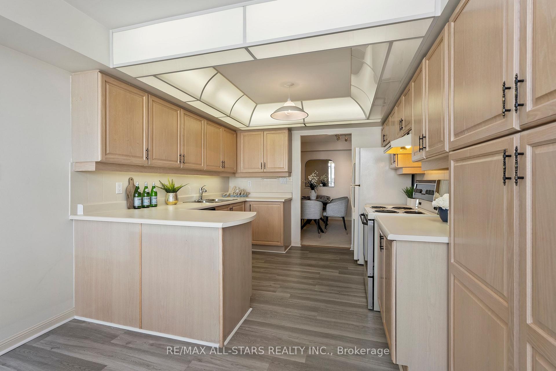 Photo 16 of Unit 1102, 610 Bullock Drive, Markham, Markville — HOMEH