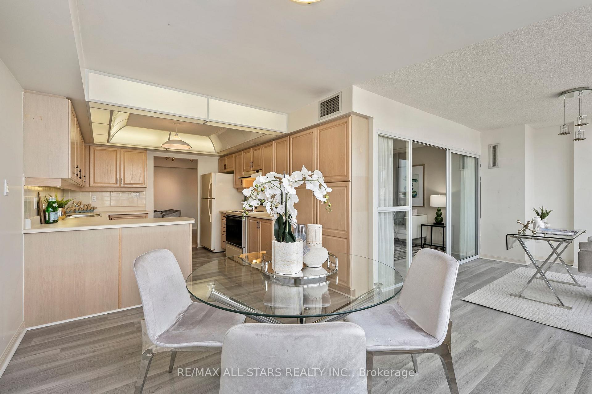 Photo 21 of Unit 1102, 610 Bullock Drive, Markham, Markville — HOMEH