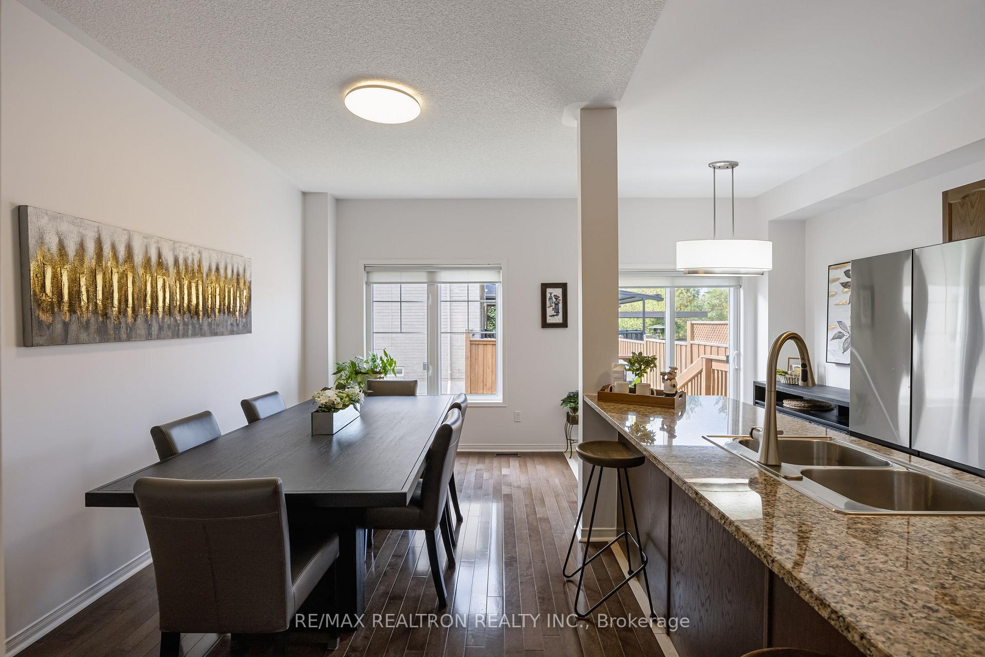 Photo 5 of 98 Heartview Road, Brampton, Sandringham-Wellington — HOMEH