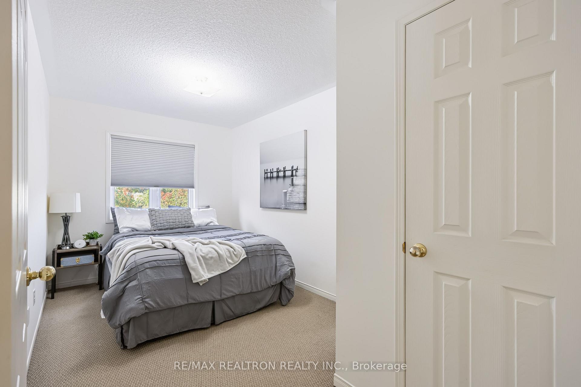 Photo 15 of 98 Heartview Road, Brampton, Sandringham-Wellington — HOMEH