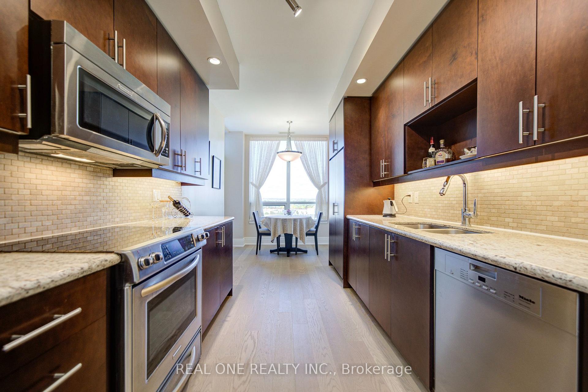 Photo 7 of Unit Ph55, 23 Cox Boulevard, Markham, Unionville — HOMEH