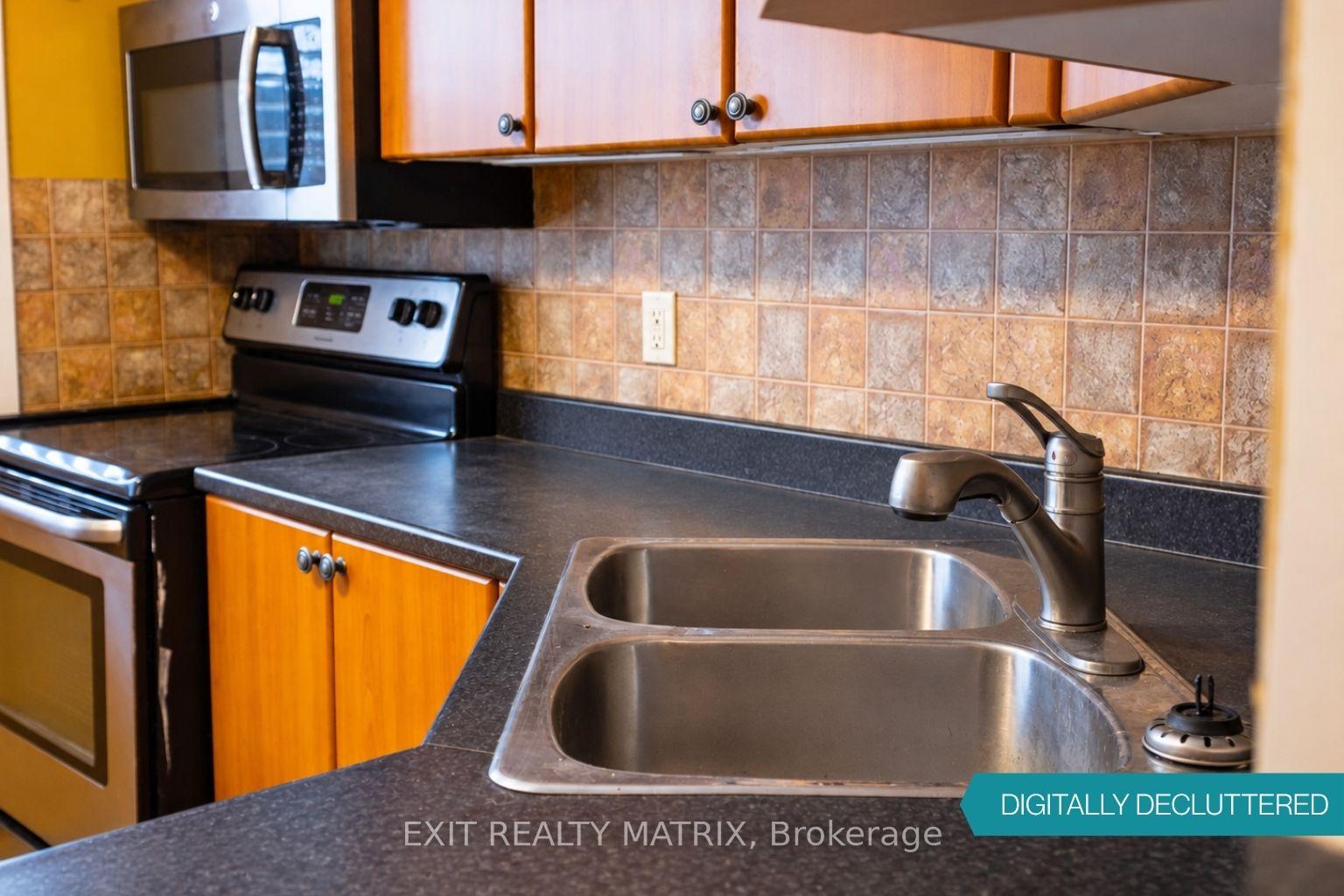 Photo 4 of 3006 Fairlea Crescent, Ottawa, Heron Gate/Industrial Park — HOMEH