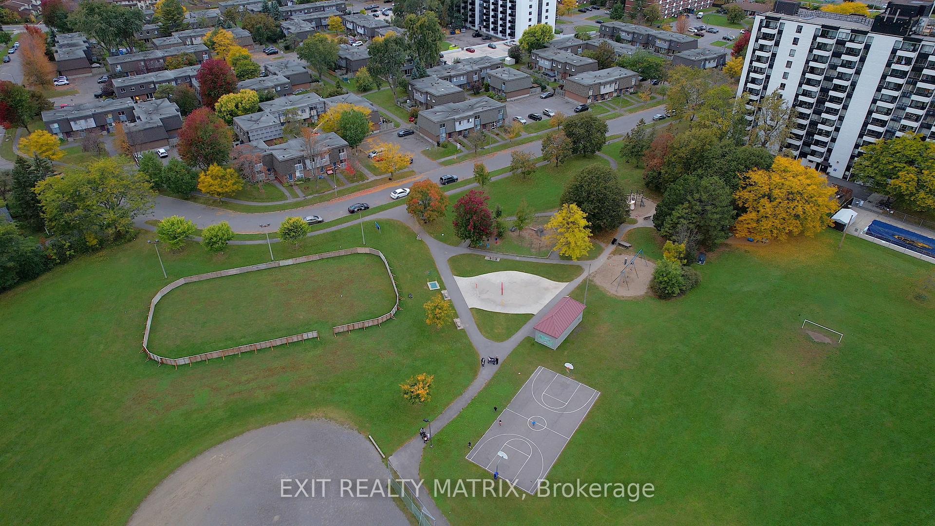 Photo 22 of 3006 Fairlea Crescent, Ottawa, Heron Gate/Industrial Park — HOMEH