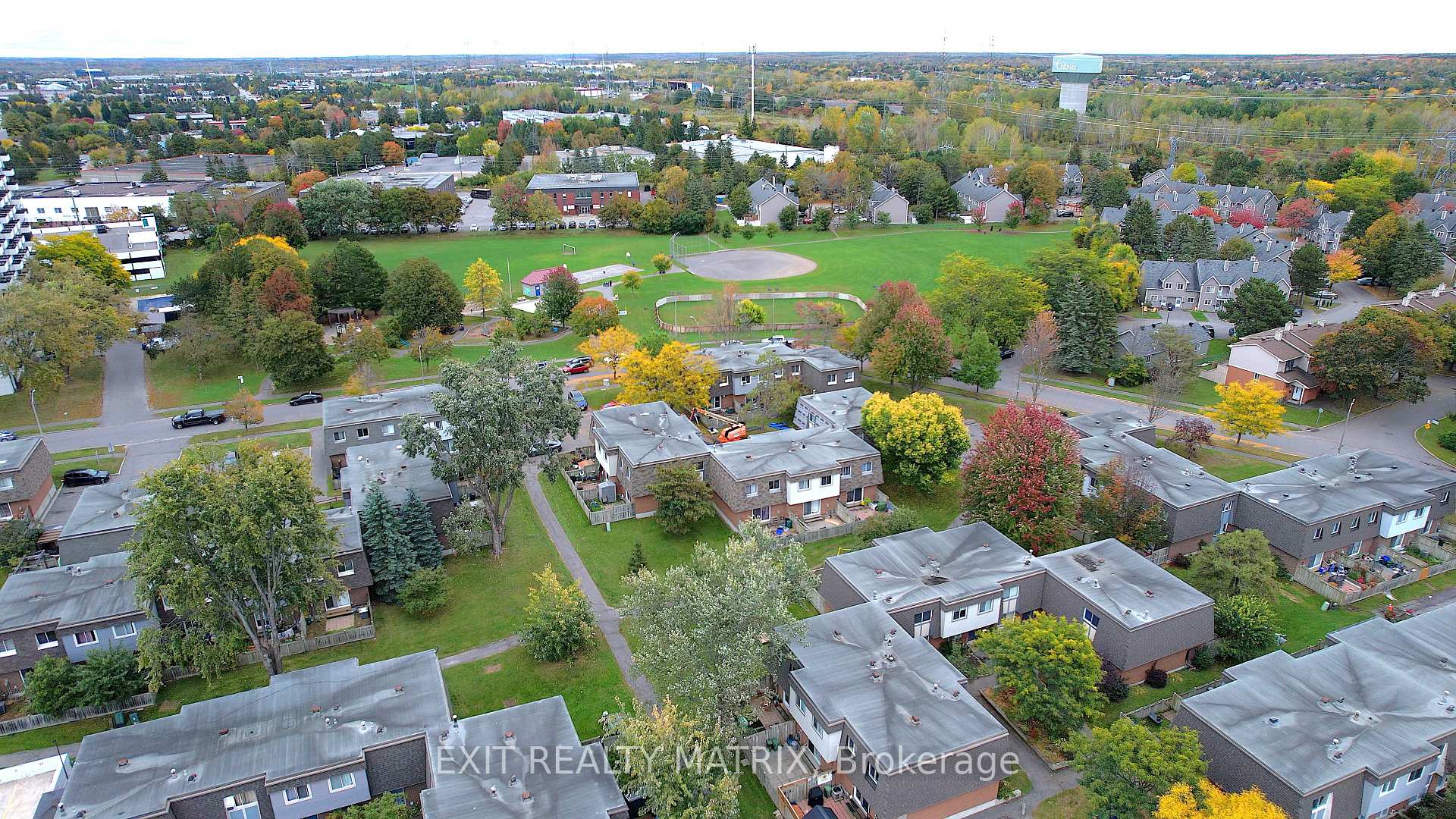 Photo 25 of 3006 Fairlea Crescent, Ottawa, Heron Gate/Industrial Park — HOMEH