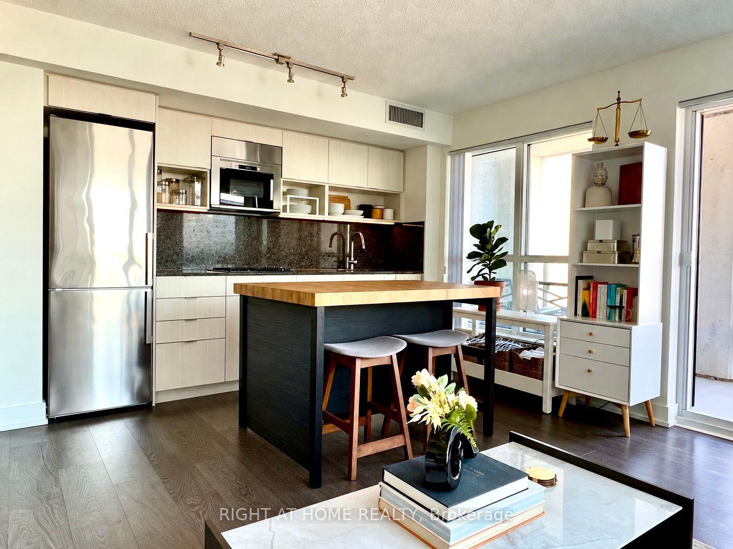 Photo 13 of Unit 709, 7 Mabelle Avenue, Etobicoke, Islington-City Centre West — HOMEH