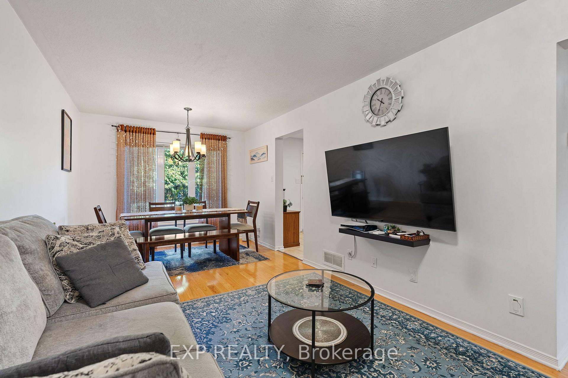 Photo 4 of 122 Markland Crescent, Ottawa, Barrhaven East — HOMEH