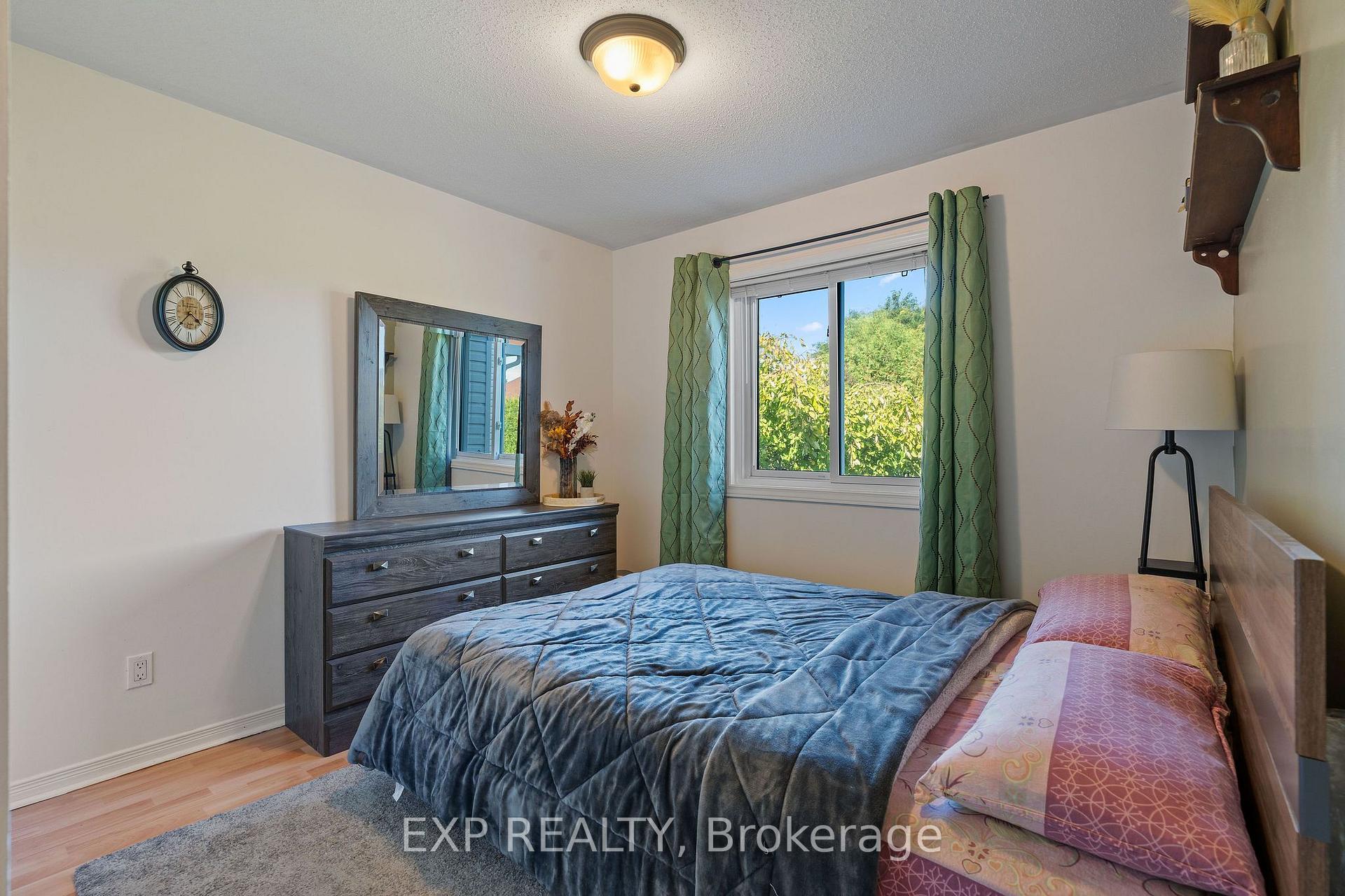 Photo 16 of 122 Markland Crescent, Ottawa, Barrhaven East — HOMEH