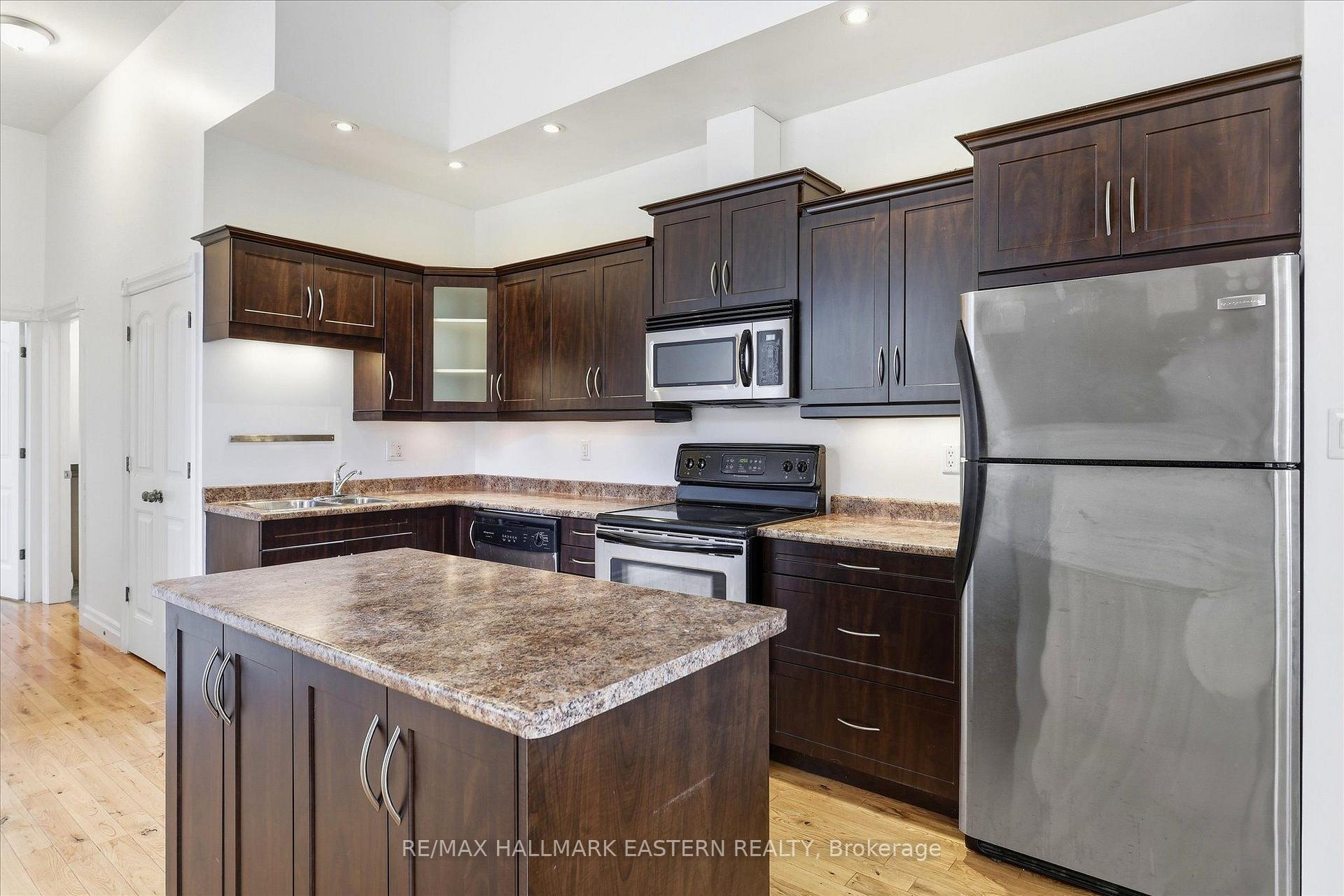 Photo 9 of Unit #2, 760 George Street, Peterborough, Northcrest Ward 5 — HOMEH
