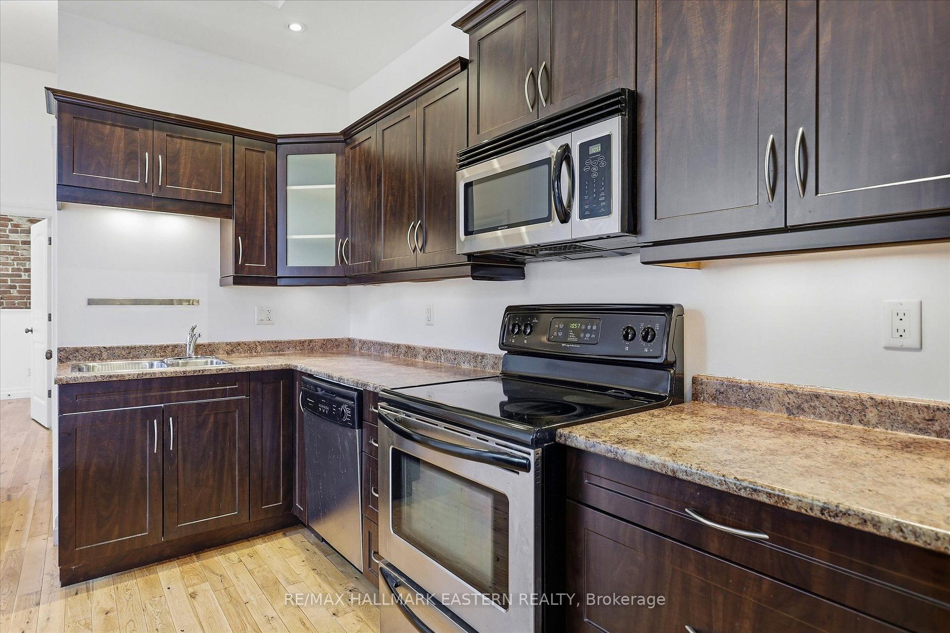 Photo 14 of Unit #2, 760 George Street, Peterborough, Northcrest Ward 5 — HOMEH