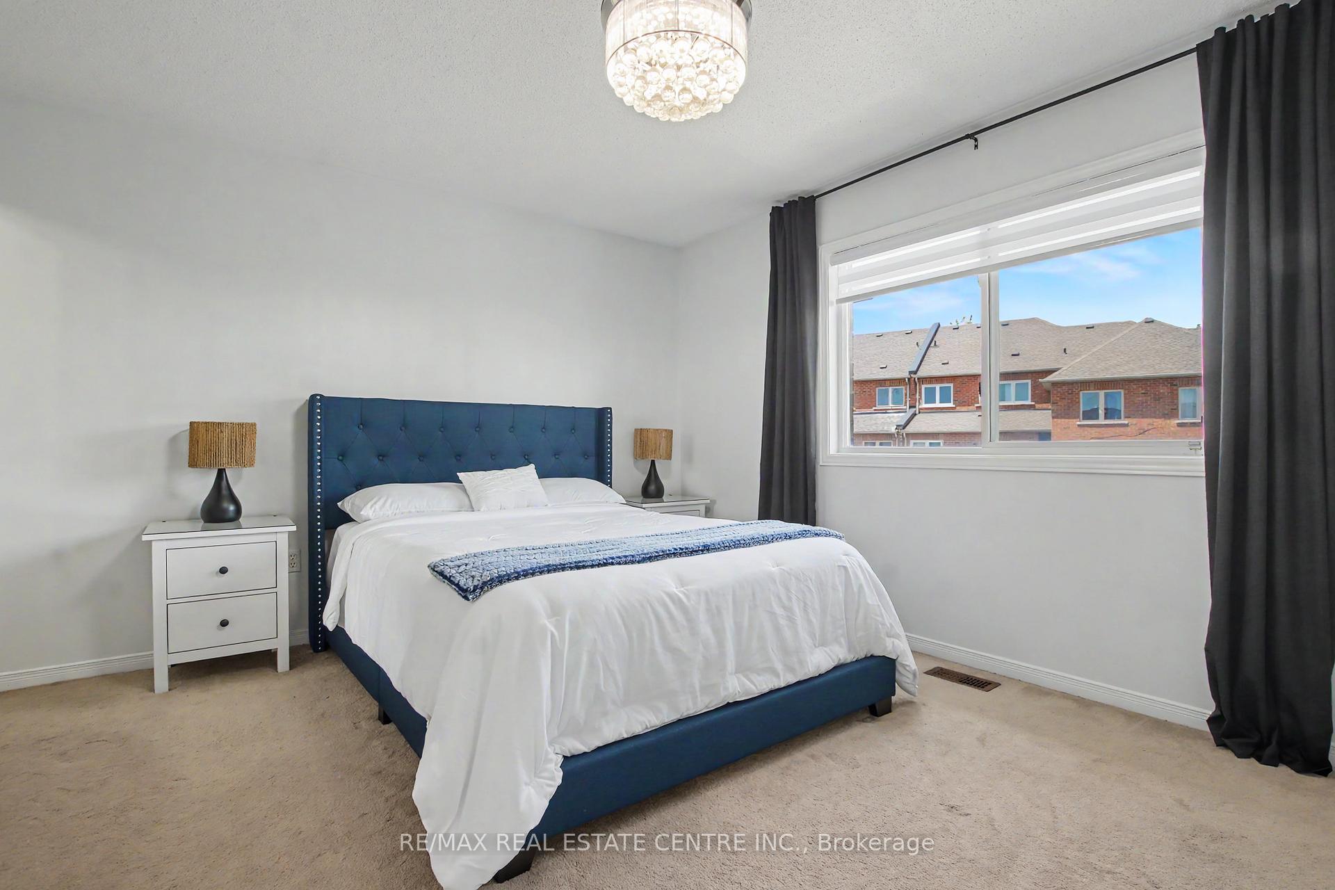 Photo 16 of 94 Timbertop Crescent, Brampton, Sandringham-Wellington — HOMEH