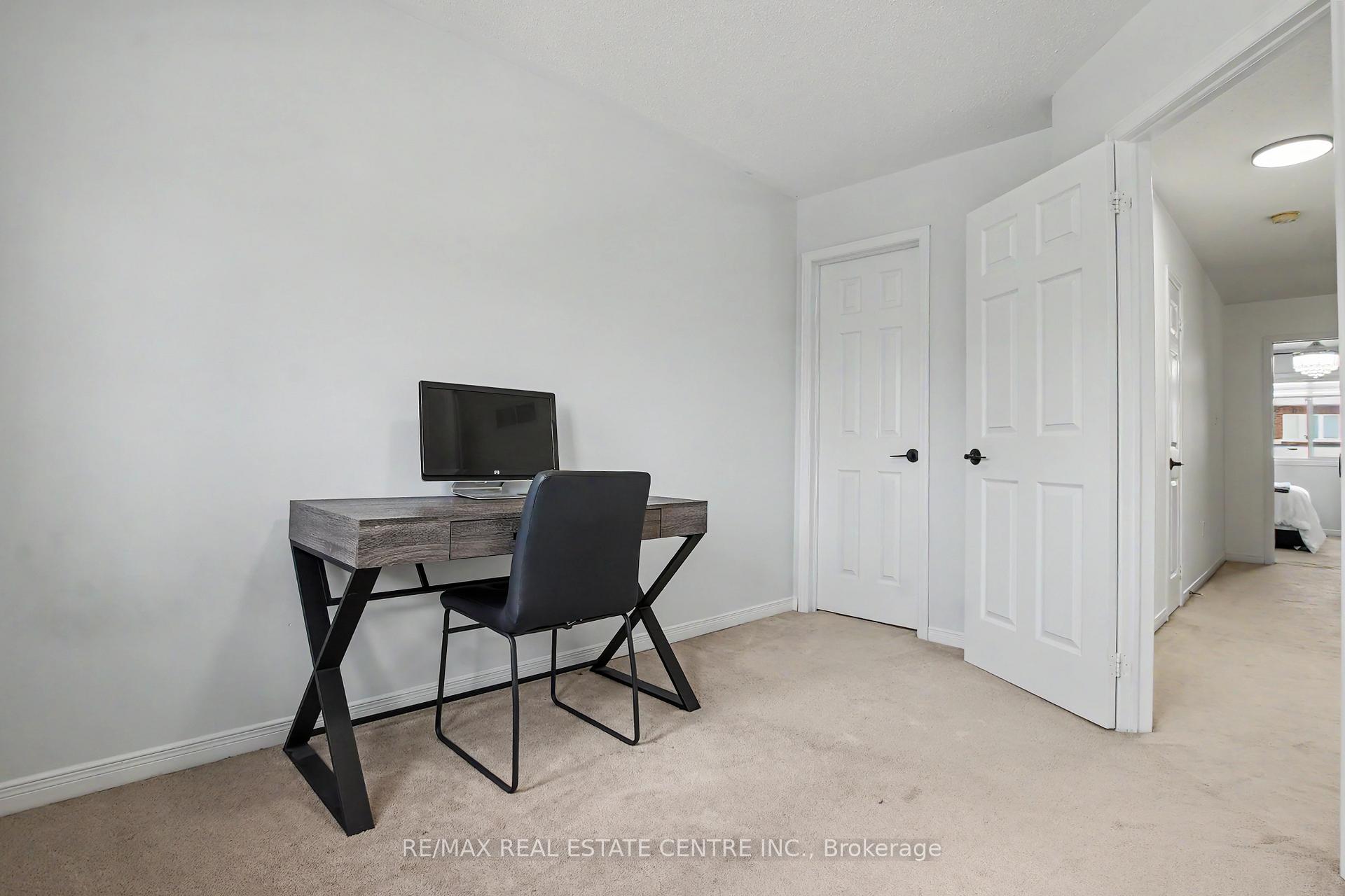 Photo 22 of 94 Timbertop Crescent, Brampton, Sandringham-Wellington — HOMEH