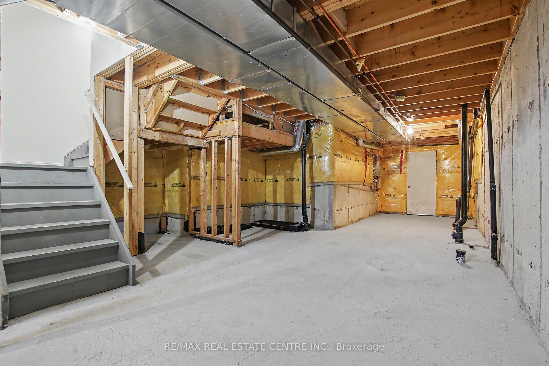 Photo 28 of 94 Timbertop Crescent, Brampton, Sandringham-Wellington — HOMEH