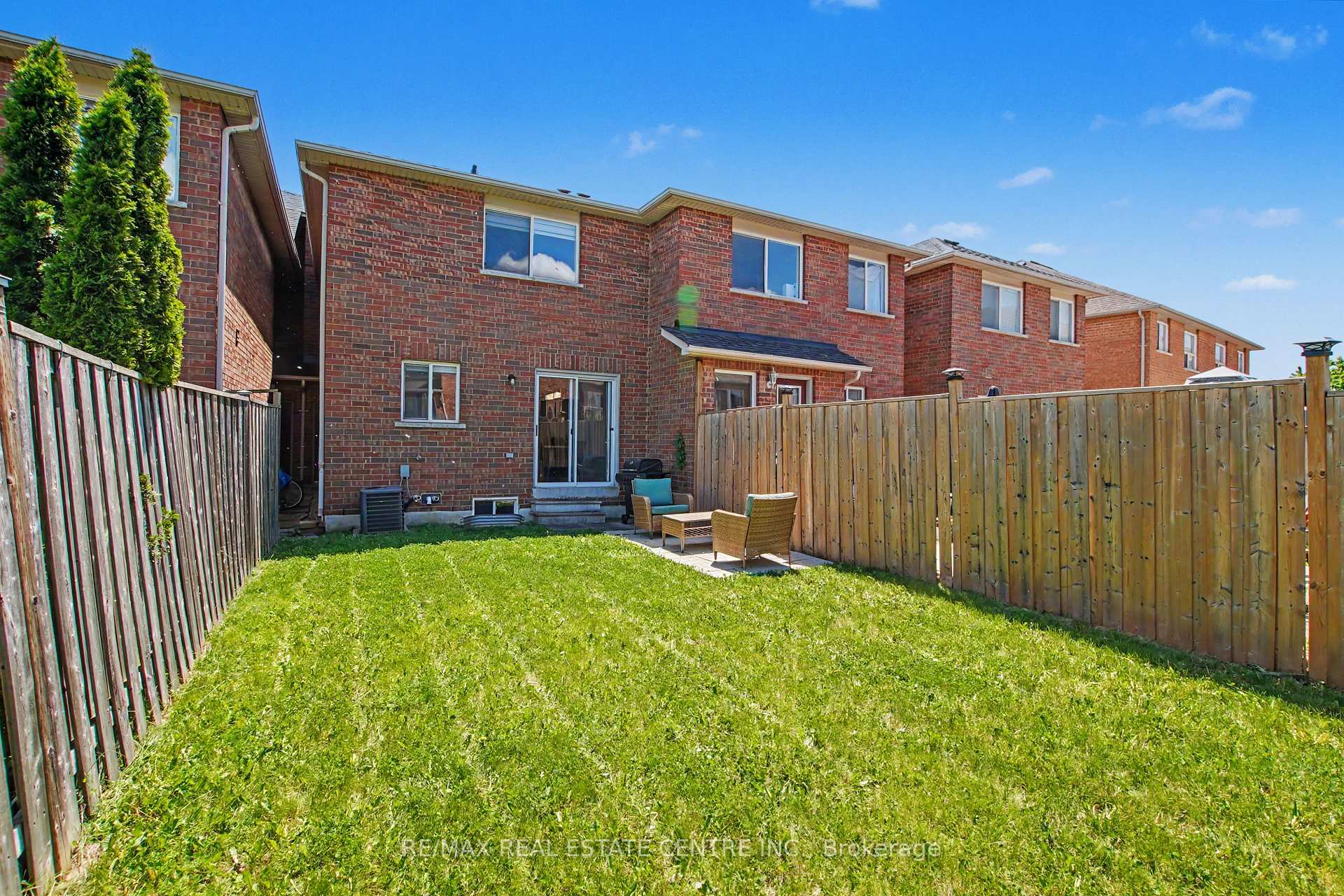 Photo 32 of 94 Timbertop Crescent, Brampton, Sandringham-Wellington — HOMEH