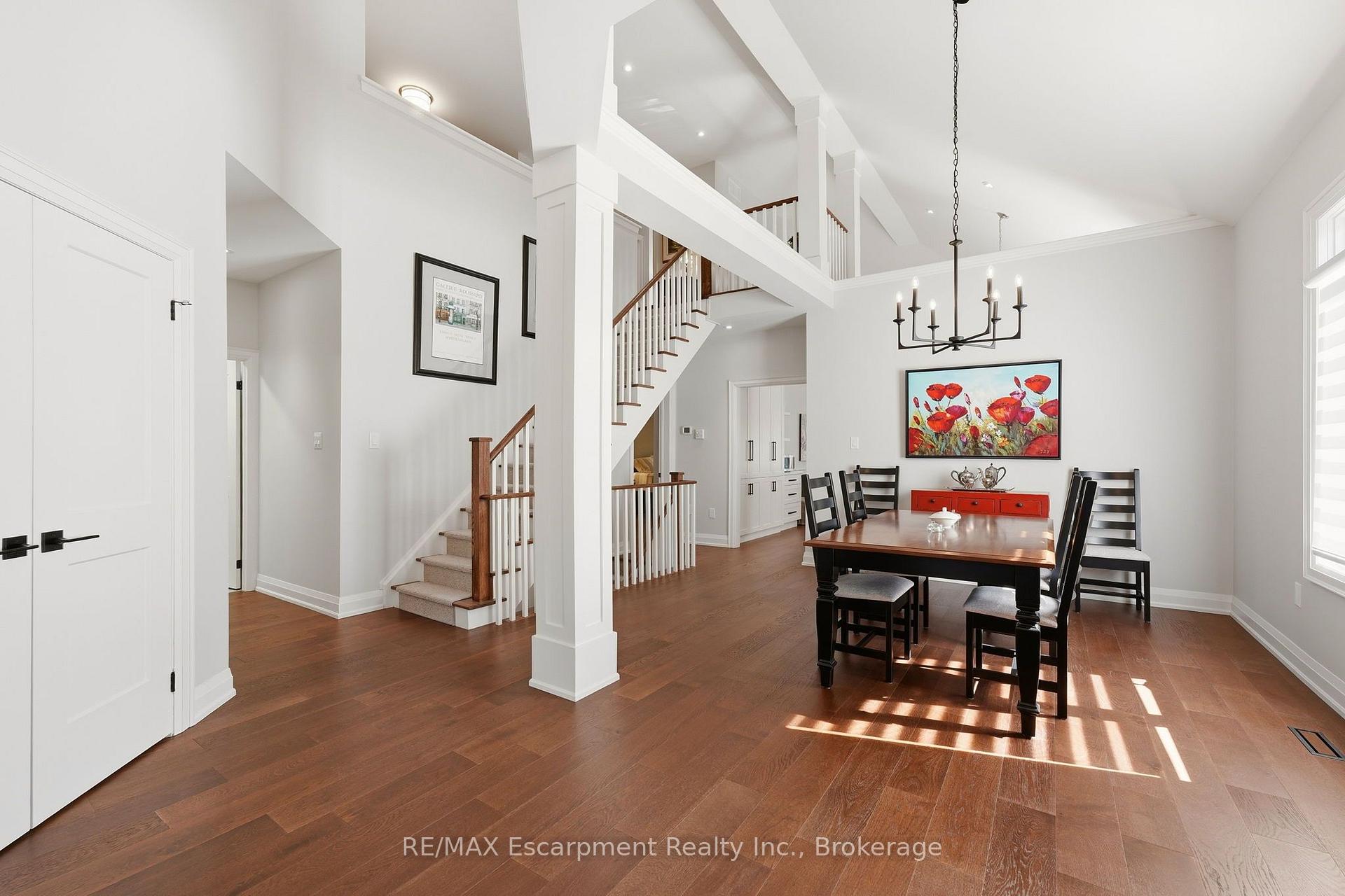 Photo 4 of 4155 Stonebridge Crescent, Burlington, Rose — HOMEH
