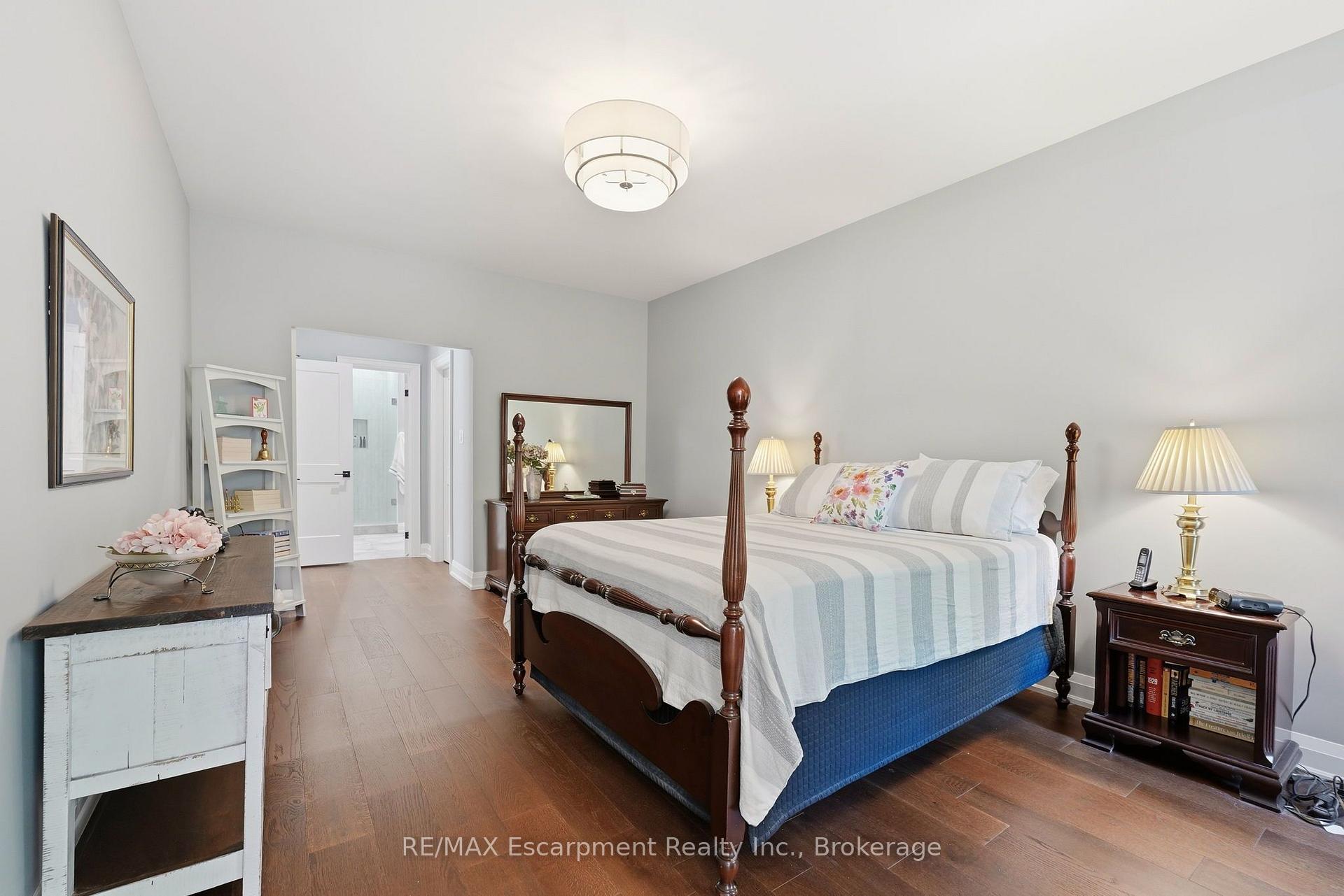 Photo 16 of 4155 Stonebridge Crescent, Burlington, Rose — HOMEH