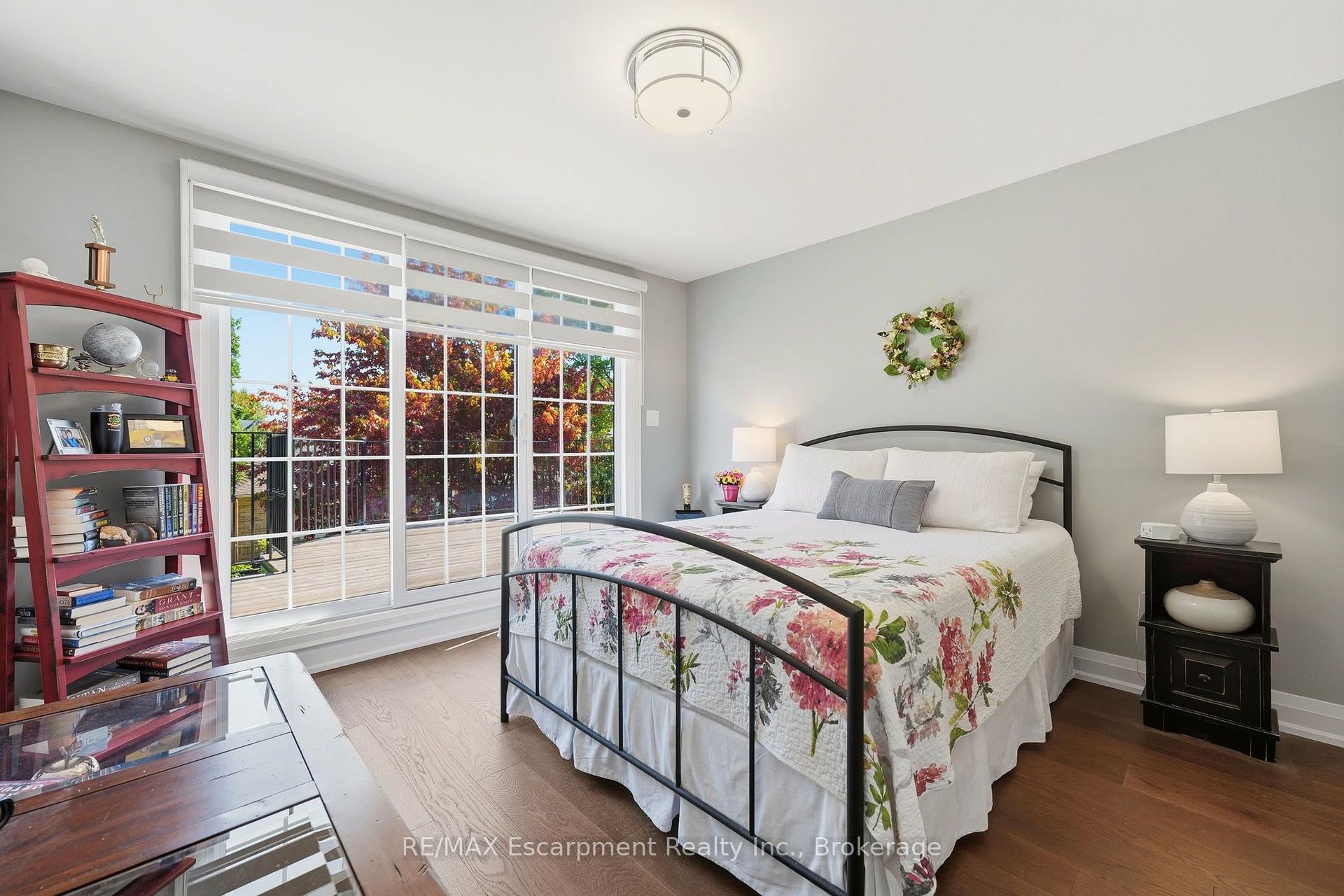 Photo 27 of 4155 Stonebridge Crescent, Burlington, Rose — HOMEH