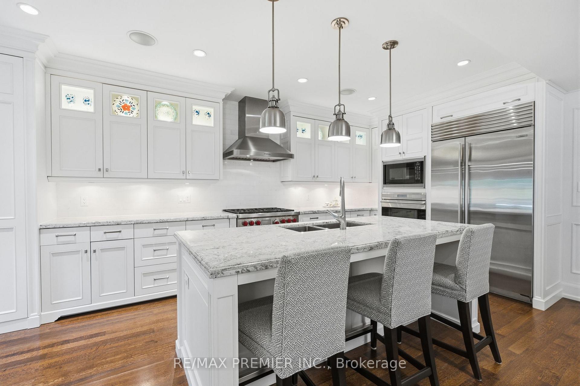 Photo 13 of 132 The Kingsway, Etobicoke, Kingsway South — HOMEH