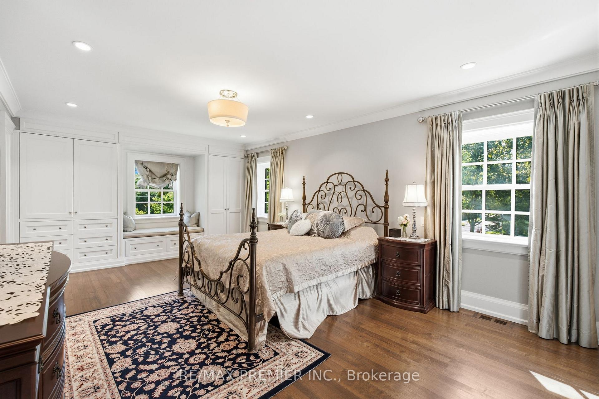 Photo 27 of 132 The Kingsway, Etobicoke, Kingsway South — HOMEH