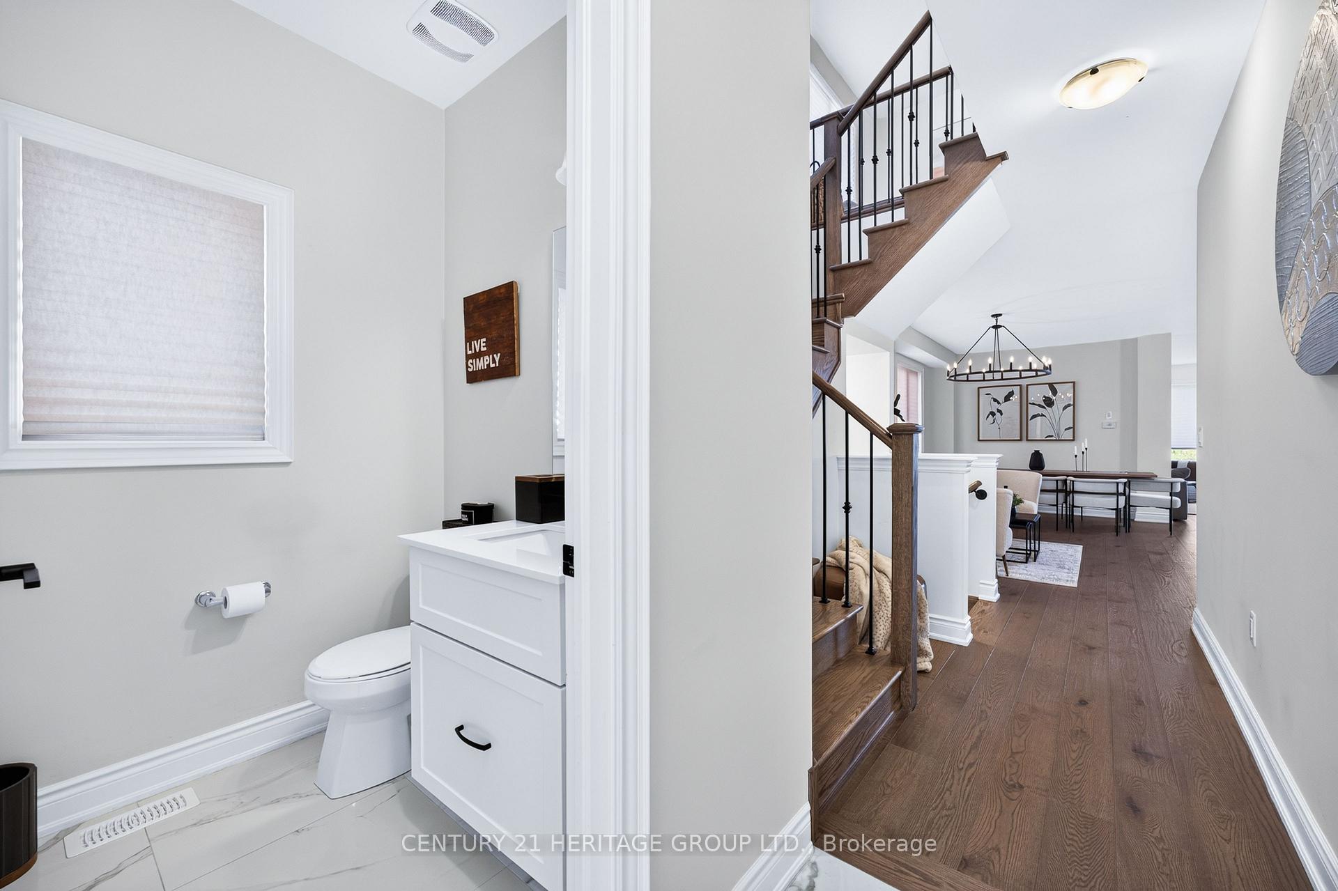 Photo 6 of 147 Meadow Vista Crescent, East Gwillimbury, Holland Landing — HOMEH