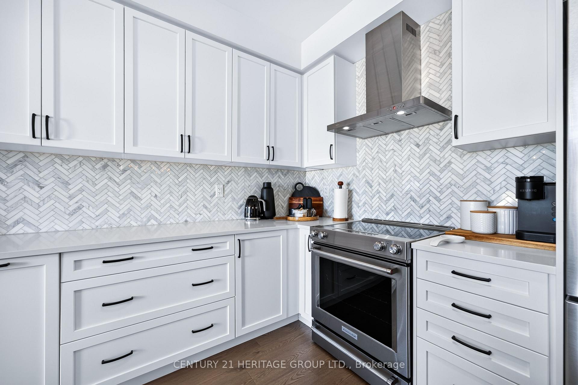 Photo 14 of 147 Meadow Vista Crescent, East Gwillimbury, Holland Landing — HOMEH