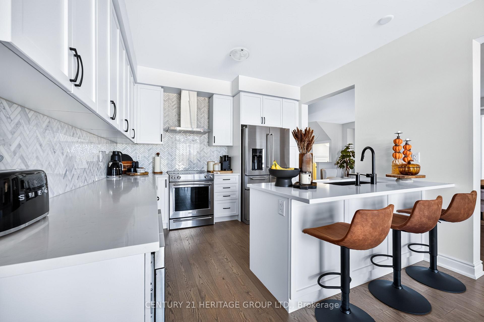Photo 16 of 147 Meadow Vista Crescent, East Gwillimbury, Holland Landing — HOMEH