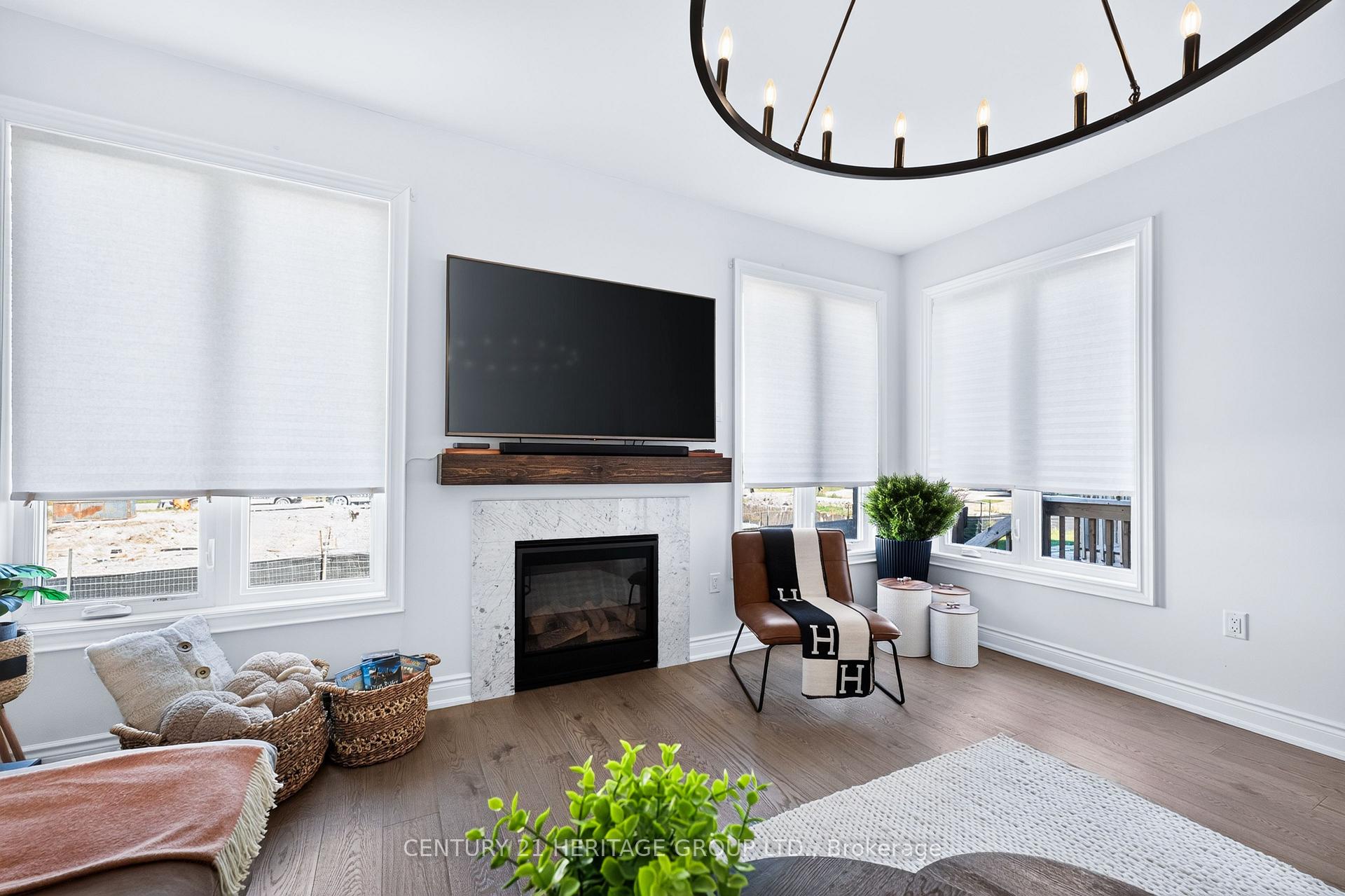 Photo 20 of 147 Meadow Vista Crescent, East Gwillimbury, Holland Landing — HOMEH