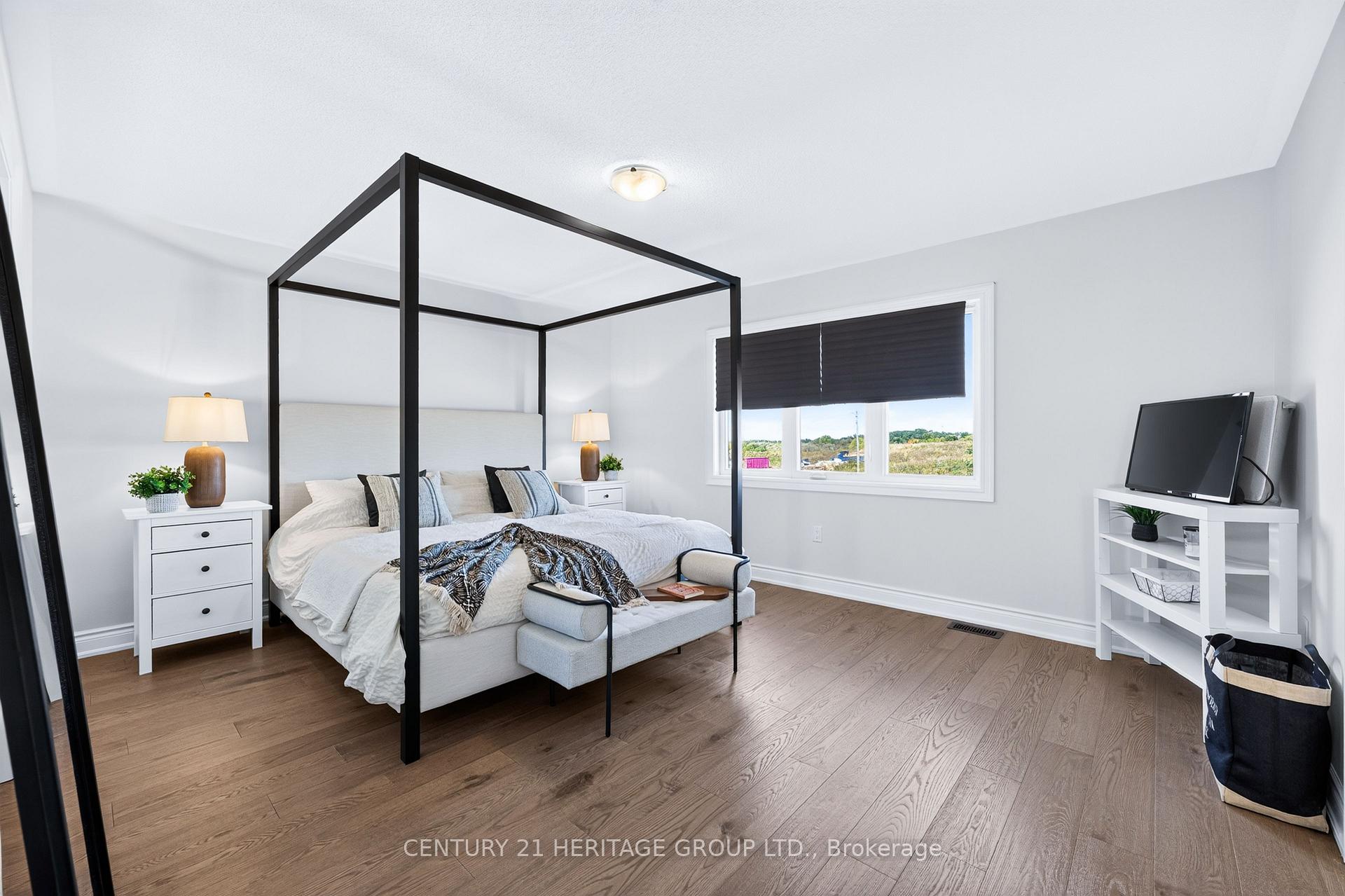Photo 26 of 147 Meadow Vista Crescent, East Gwillimbury, Holland Landing — HOMEH