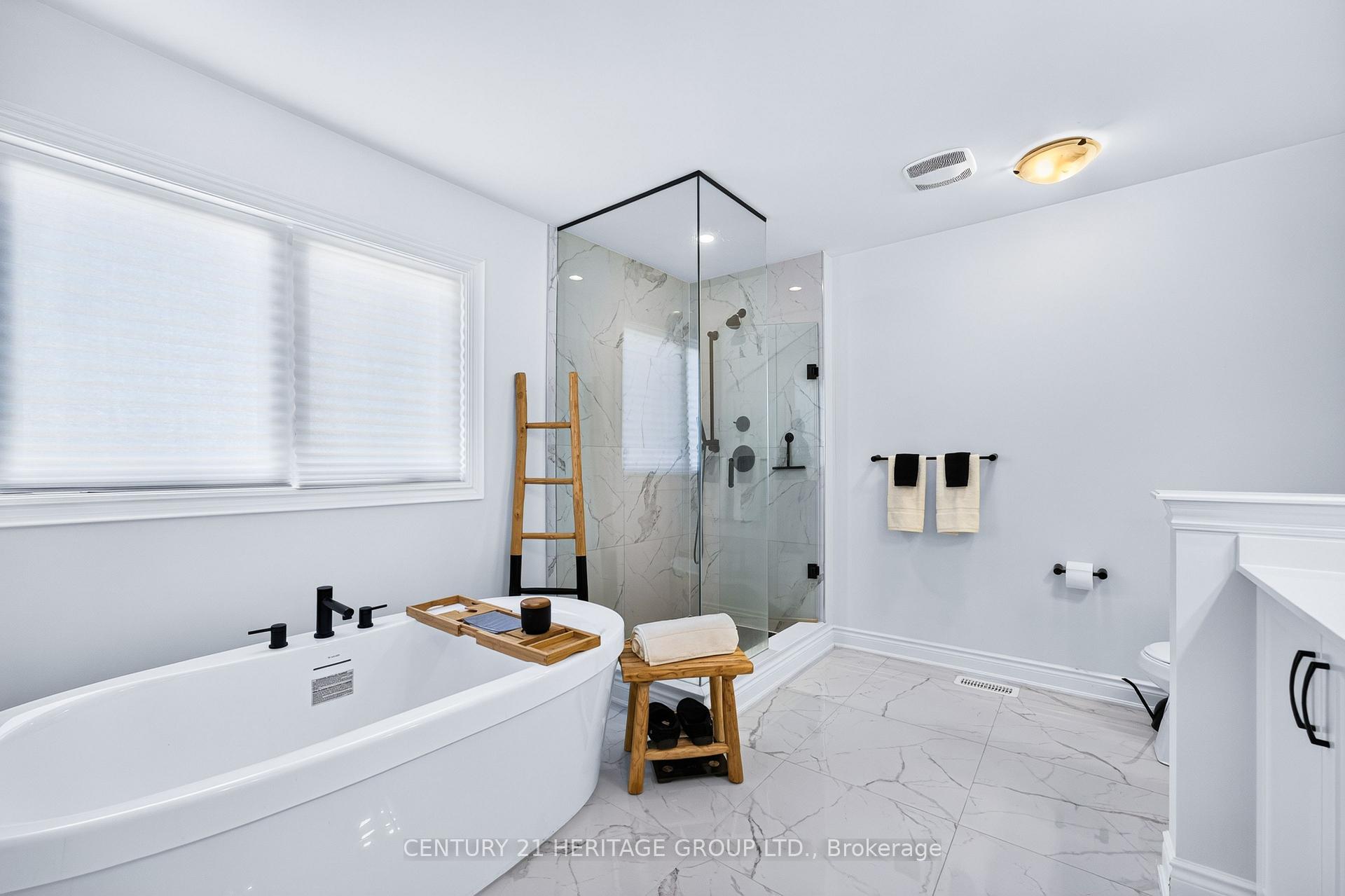 Photo 30 of 147 Meadow Vista Crescent, East Gwillimbury, Holland Landing — HOMEH